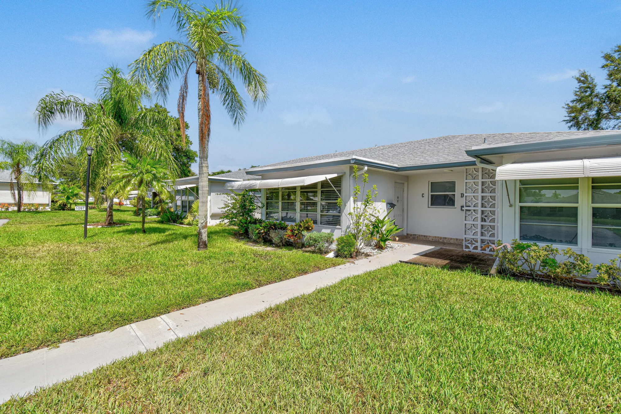 Property Slideshow image 4 of 36 | 1097 circle ter c, Delray Beach, FL, 33445