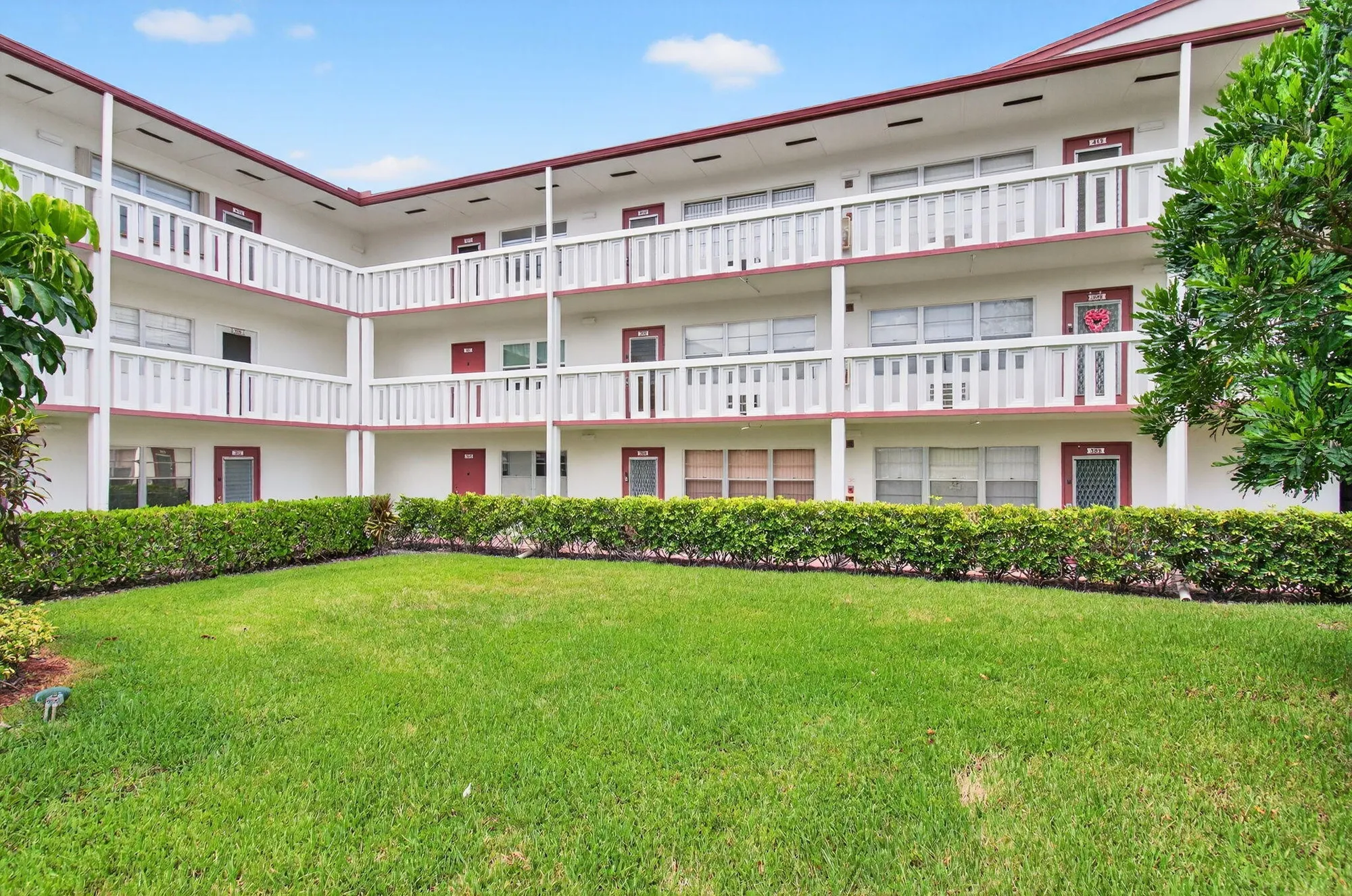 Property Slideshow image 4 of 87 | 384 fanshaw j, Boca Raton, FL, 33434