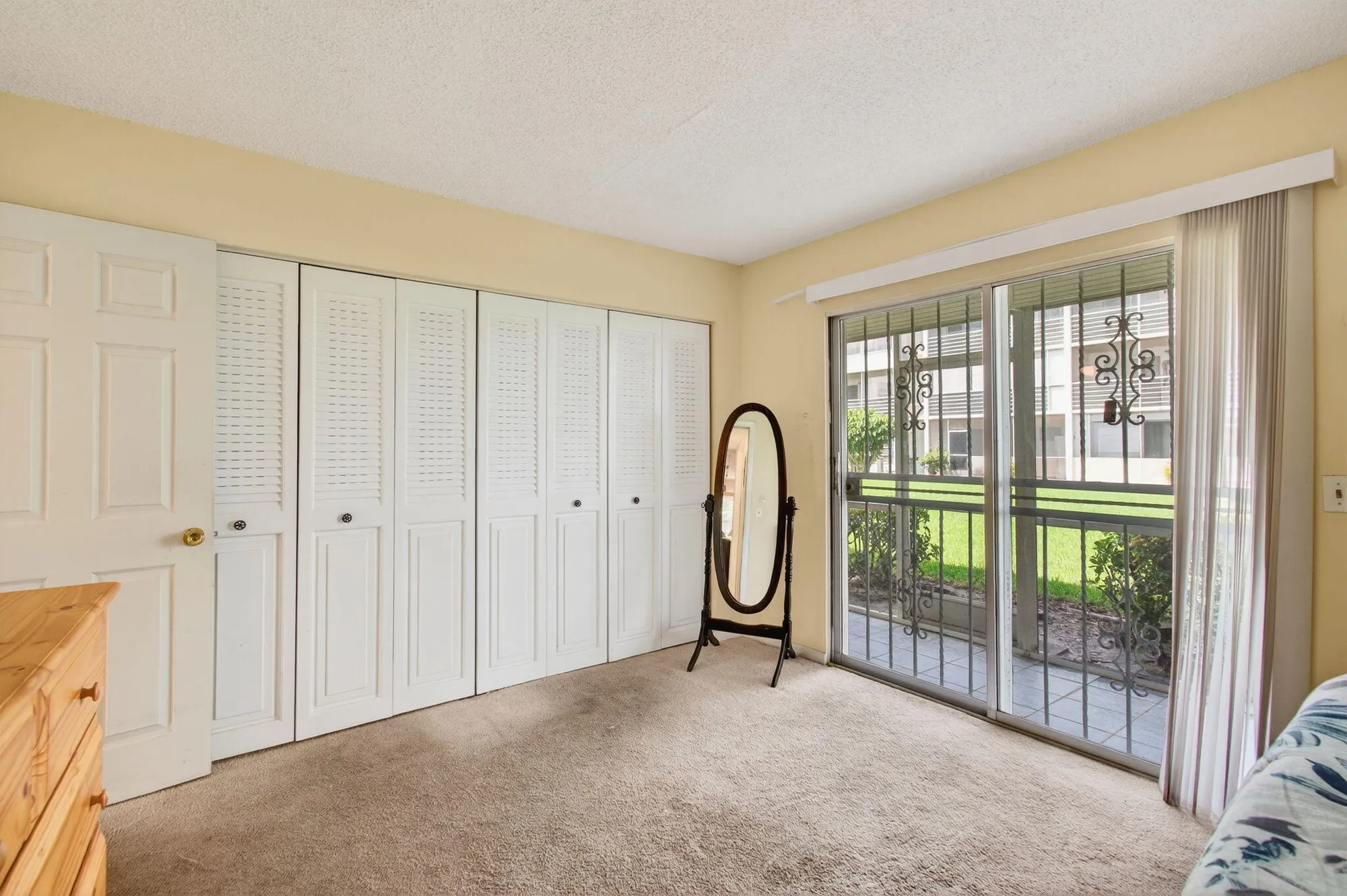 Property Slideshow image 32 of 87 | 384 fanshaw j, Boca Raton, FL, 33434