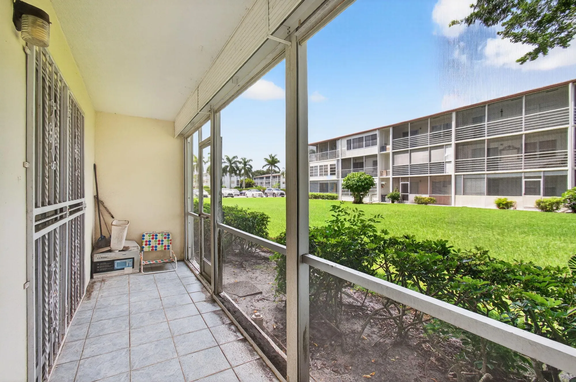 Property Slideshow image 38 of 87 | 384 fanshaw j, Boca Raton, FL, 33434