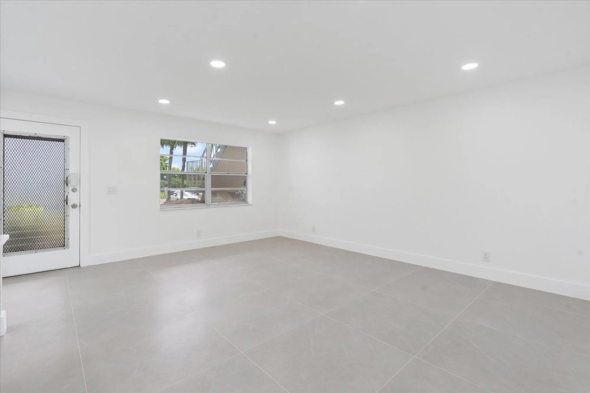 Property Slideshow image 18 of 25 | 578 burgundy m m, Delray Beach, FL, 33484