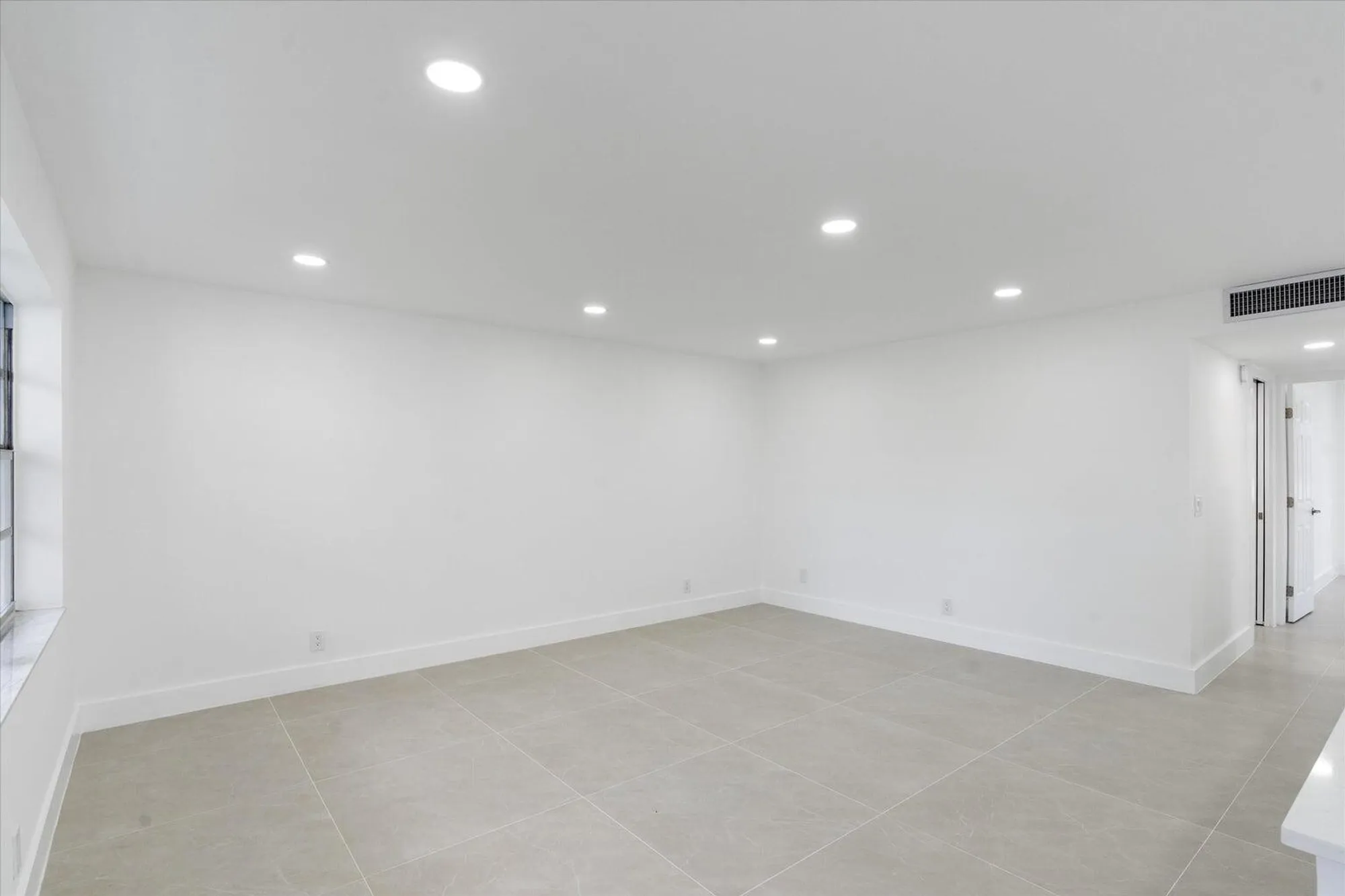 Property Slideshow image 21 of 25 | 578 burgundy m m, Delray Beach, FL, 33484