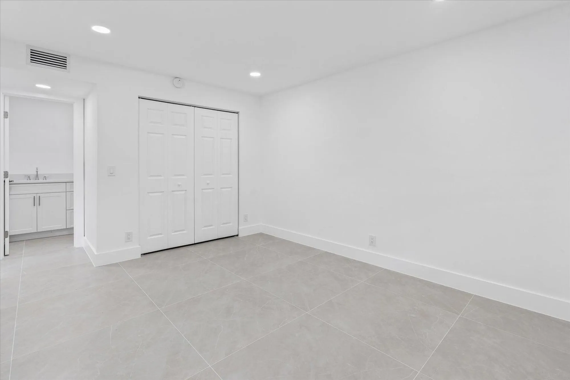 Property Slideshow image 13 of 25 | 578 burgundy m m, Delray Beach, FL, 33484