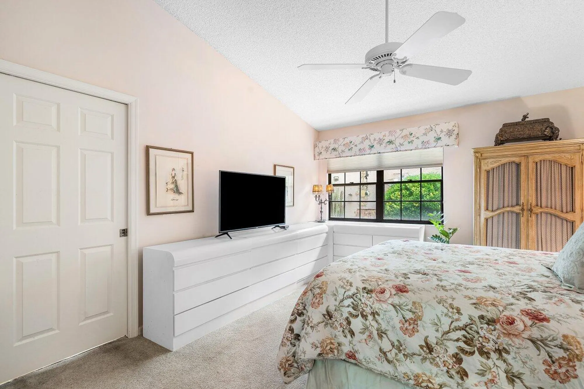 Property Slideshow image 29 of 52 | 11094 applegate ln, Boynton Beach, FL, 33437