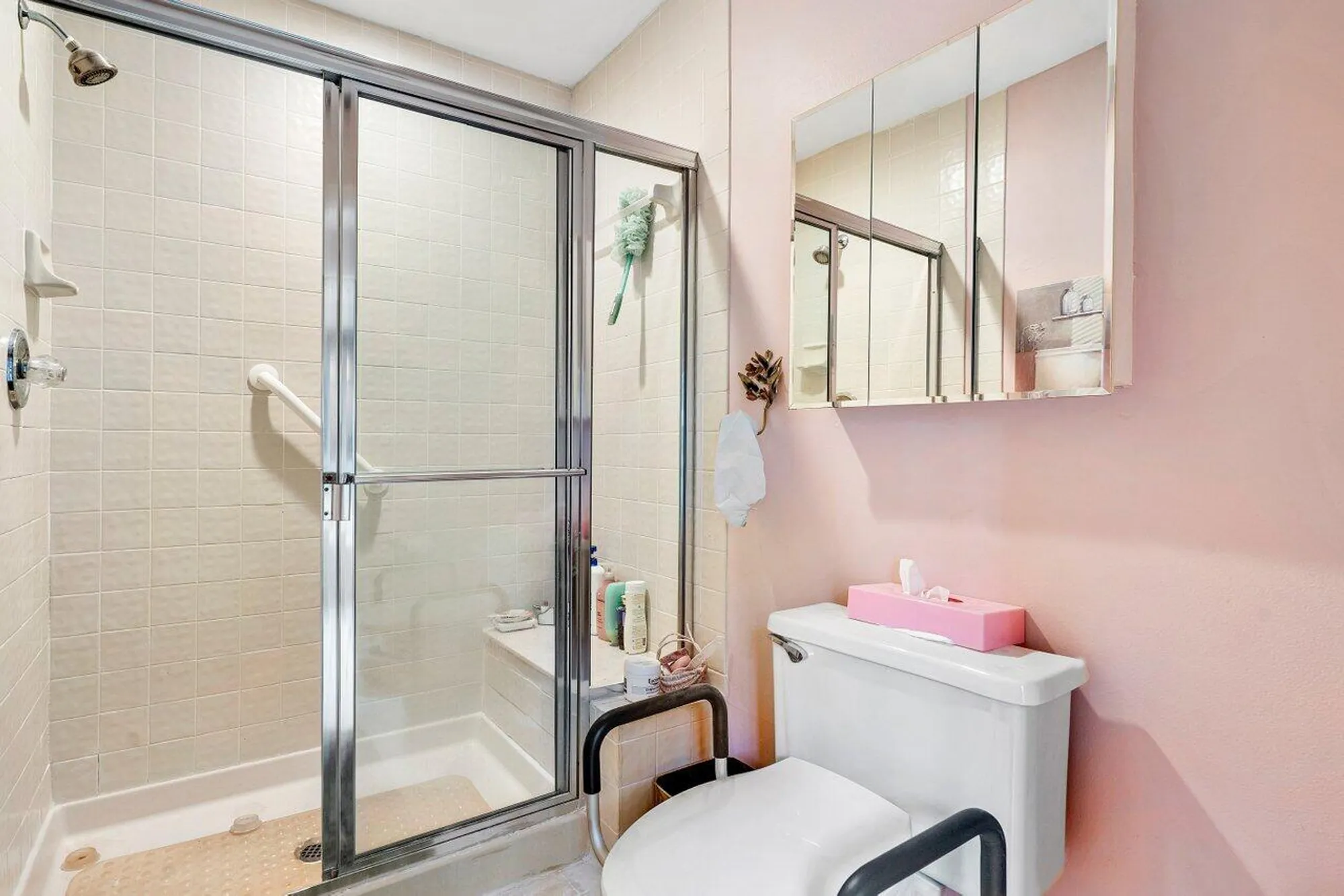 Property Slideshow image 32 of 52 | 11094 applegate ln, Boynton Beach, FL, 33437