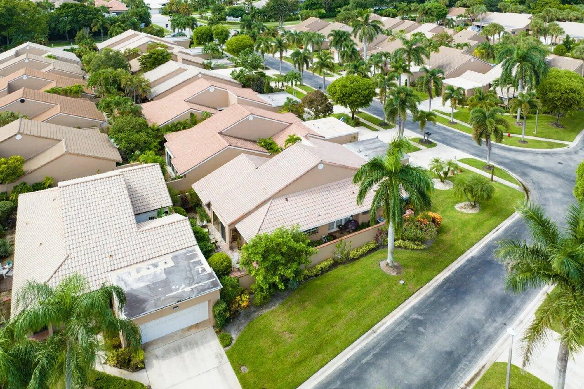 Property Slideshow image 43 of 52 | 11094 applegate ln, Boynton Beach, FL, 33437