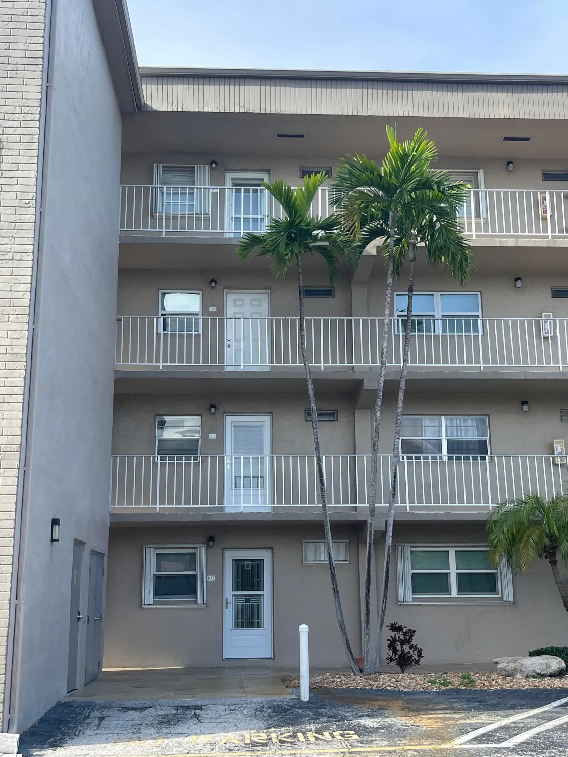 Property Slideshow image 1 of 20 | 2300 ne 1st ln 4020, Boynton Beach, FL, 33435