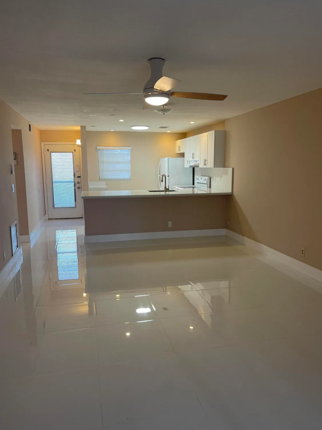 Property Slideshow image 12 of 20 | 2300 ne 1st ln 4020, Boynton Beach, FL, 33435