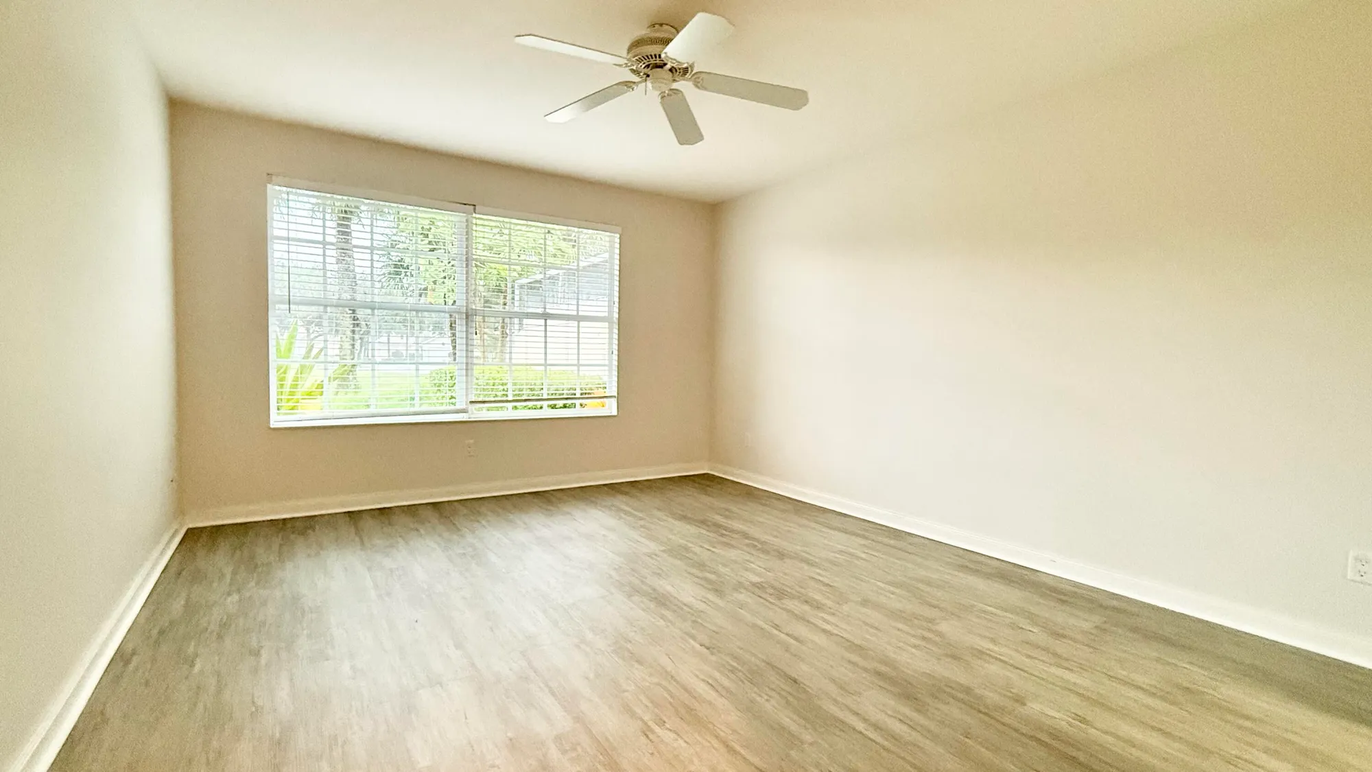 Property Slideshow image 7 of 52 | 7701 pine island way, West Palm Beach, FL, 33411