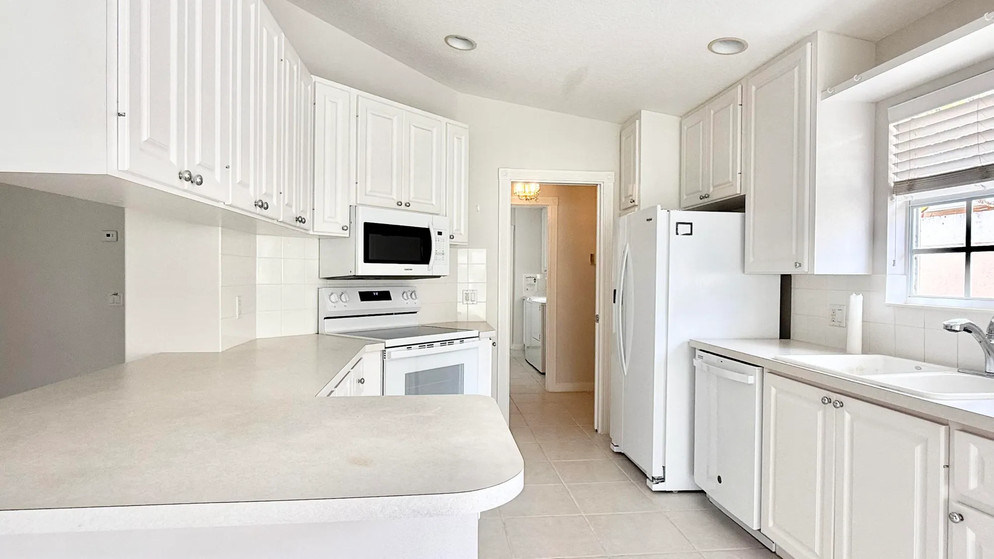 Property Slideshow image 5 of 52 | 7701 pine island way, West Palm Beach, FL, 33411