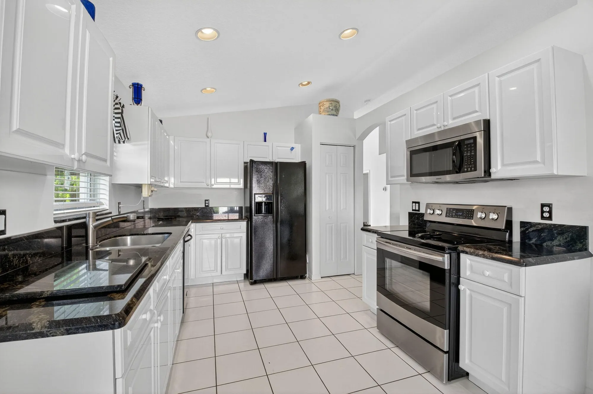 Property Slideshow image 16 of 48 | 12051 aprilia dr, Boynton Beach, FL, 33437
