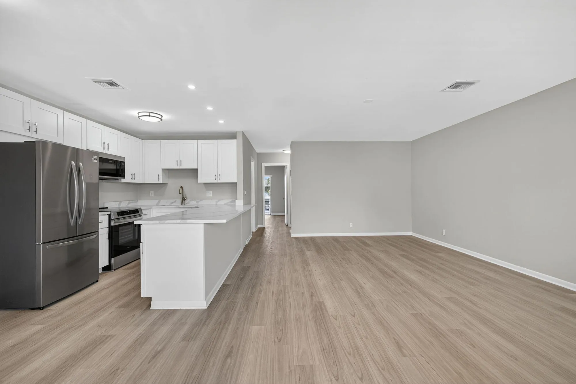 Property Slideshow image 1 of 37 | 42 easthampton b, West Palm Beach, FL, 33417