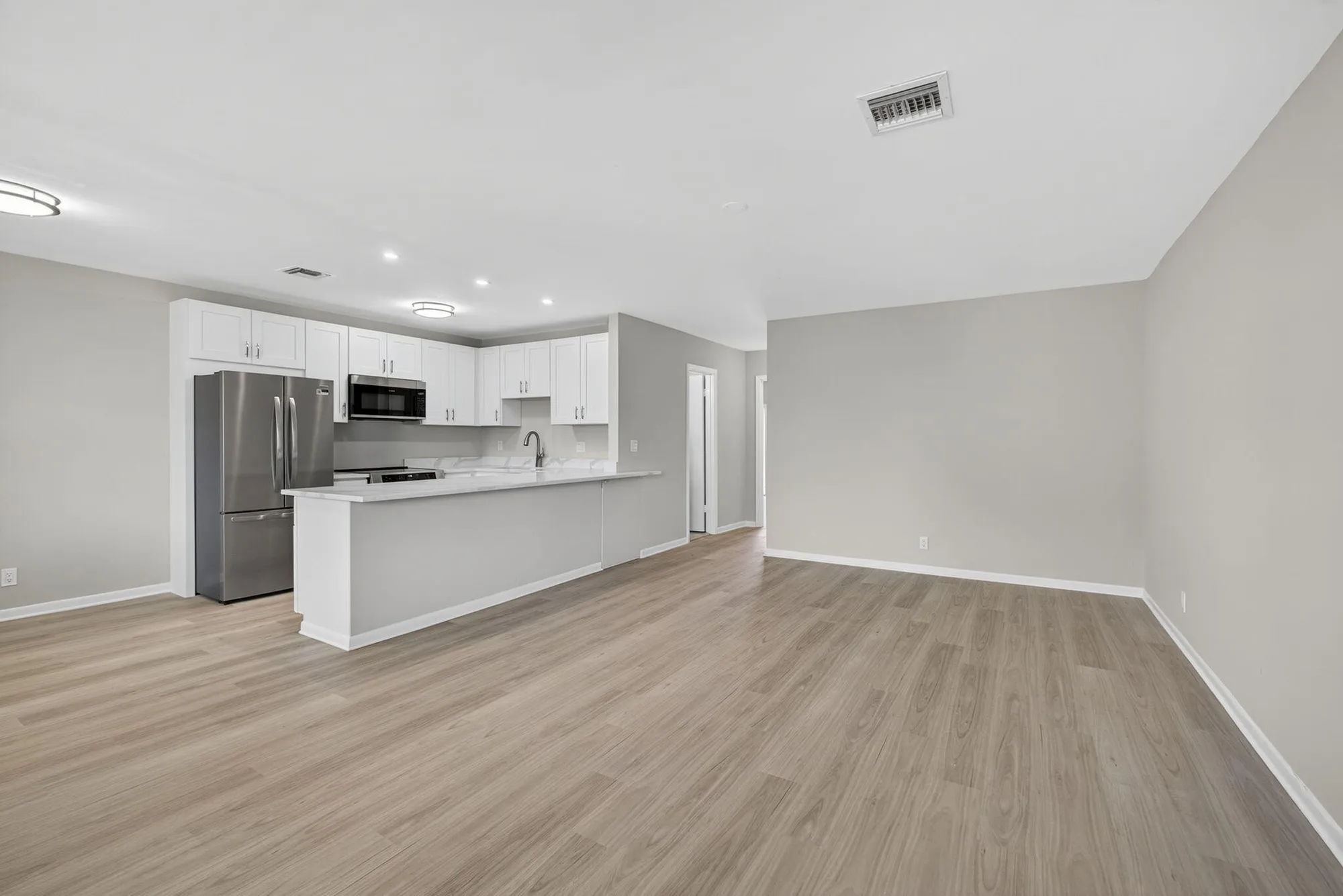 Property Slideshow image 3 of 37 | 42 easthampton b, West Palm Beach, FL, 33417