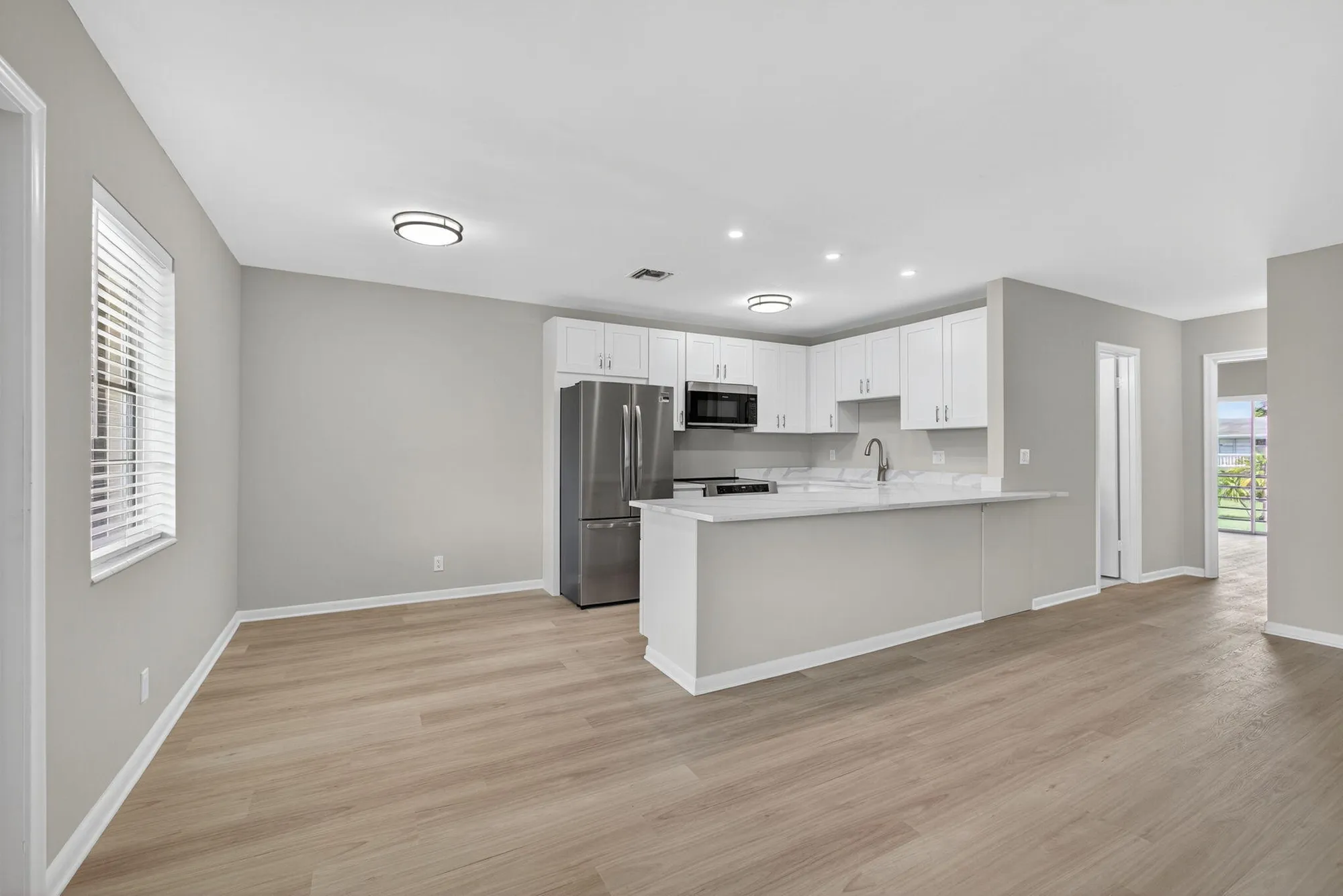 Property Slideshow image 6 of 37 | 42 easthampton b, West Palm Beach, FL, 33417