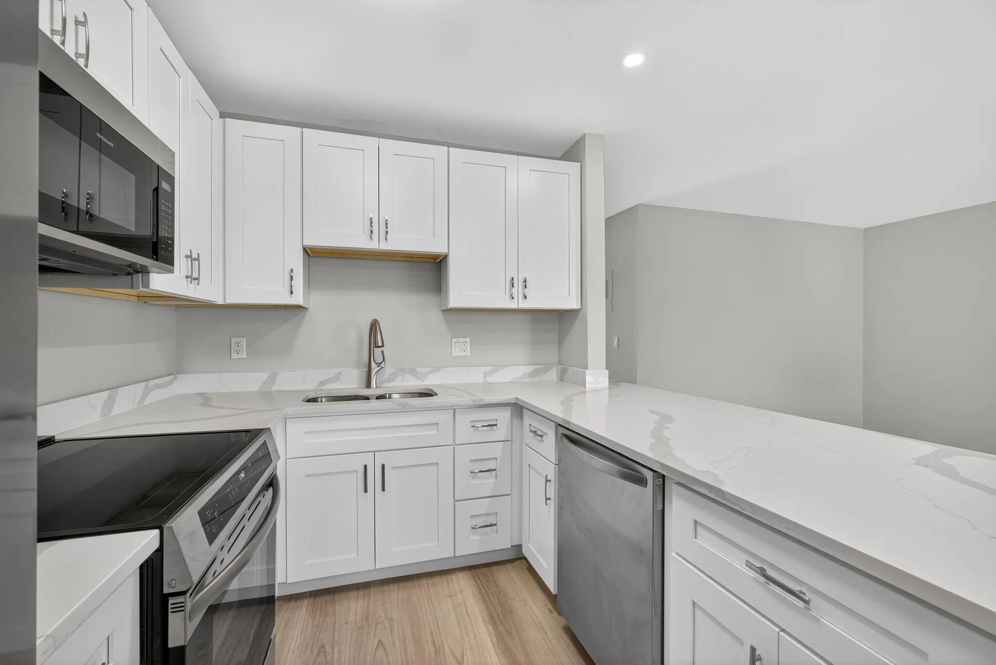 Property Slideshow image 14 of 37 | 42 easthampton b, West Palm Beach, FL, 33417