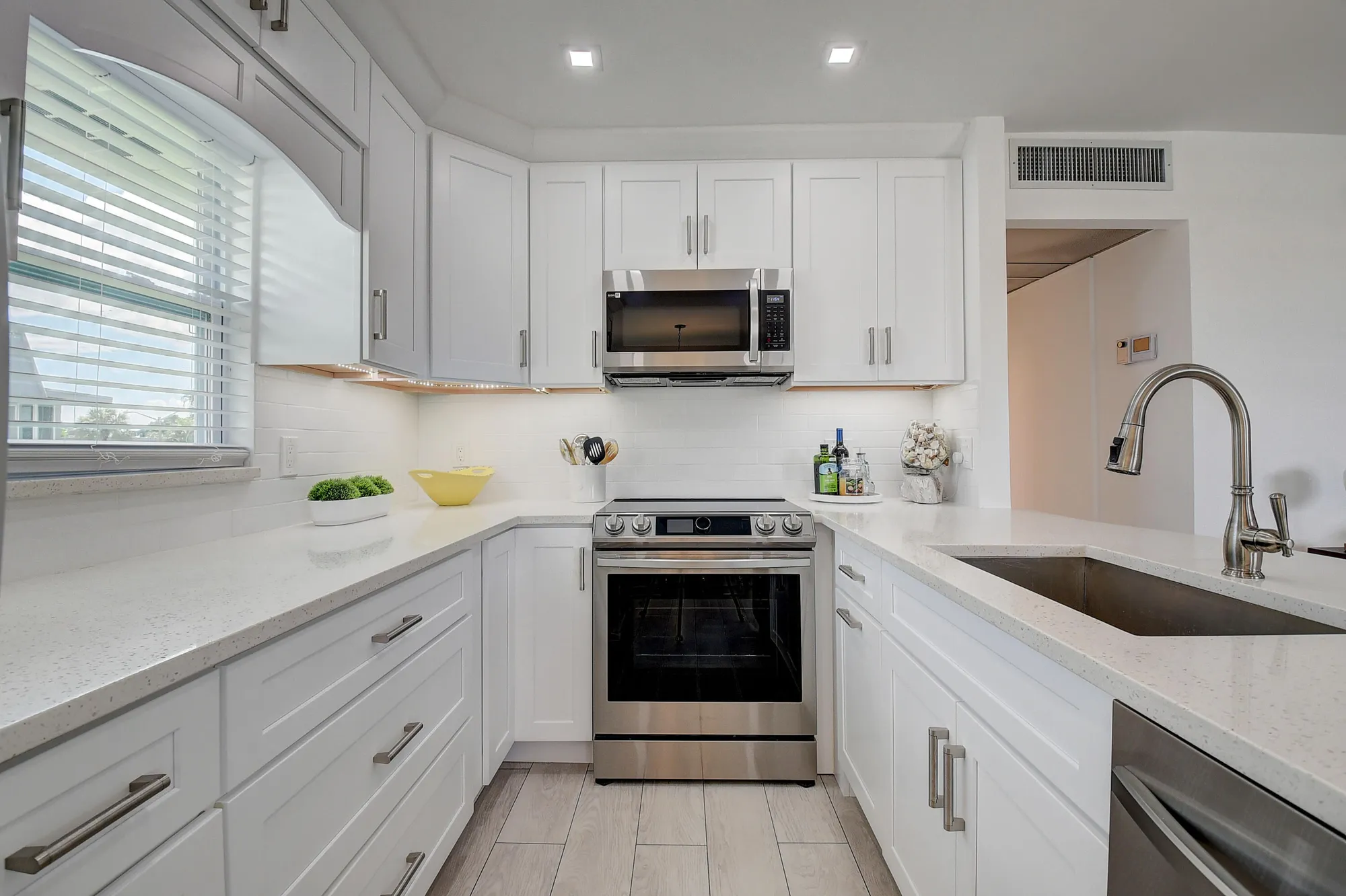 Property Slideshow image 7 of 36 | 461 brittany j, Delray Beach, FL, 33446