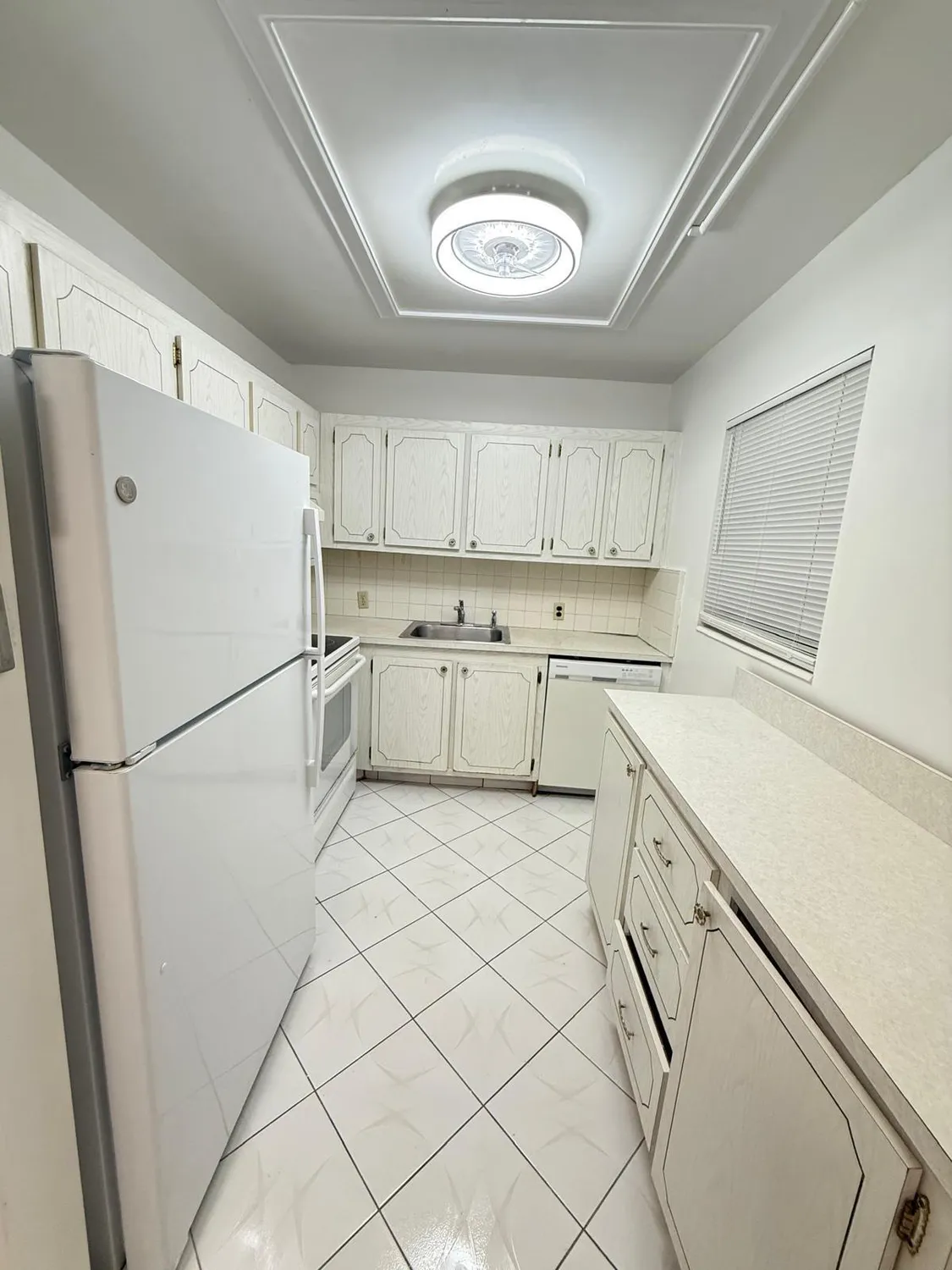 Property Slideshow image 13 of 13 | 360 fanshaw i, Boca Raton, FL, 33434