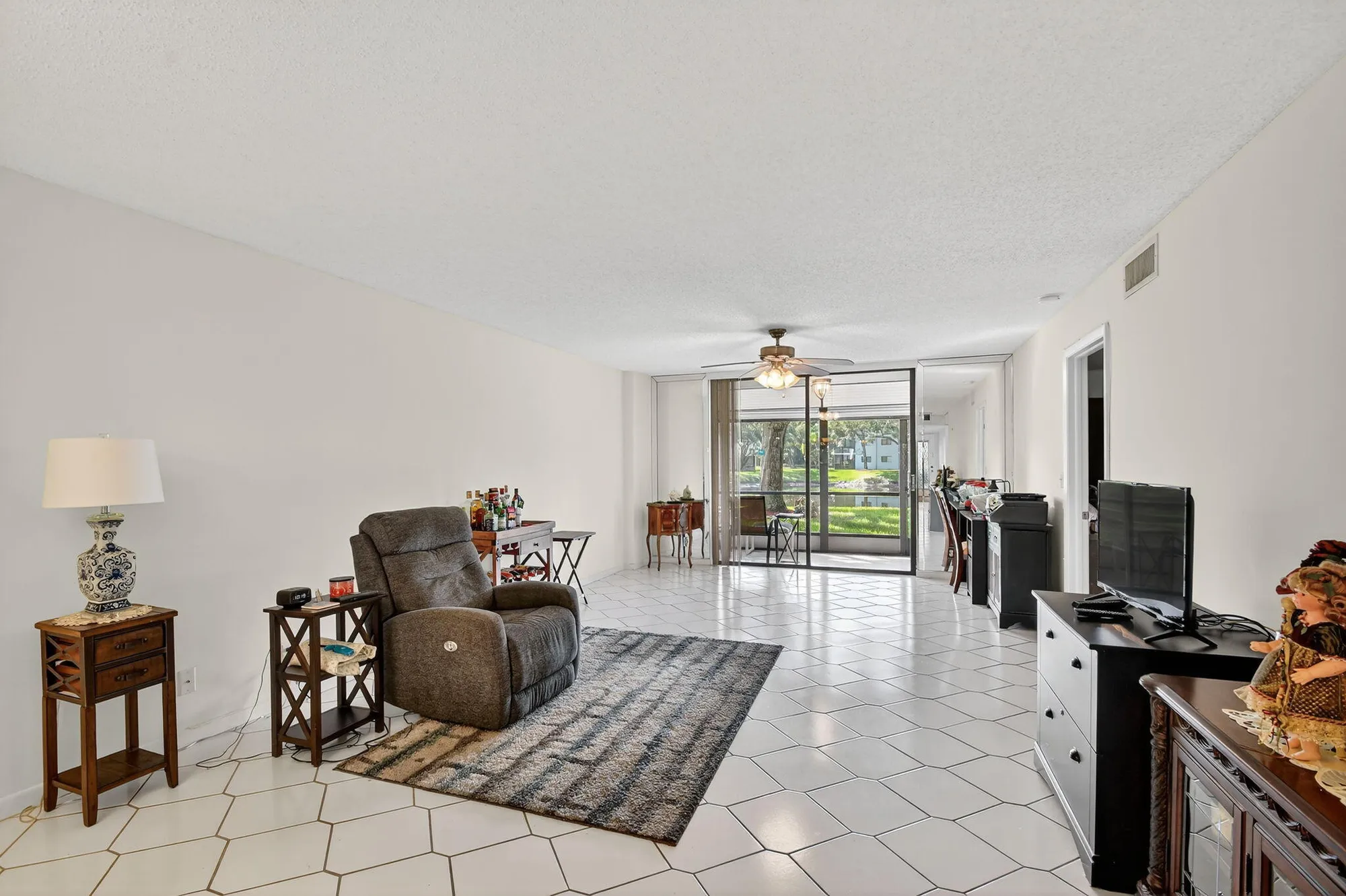 Property Slideshow image 15 of 82 | 15244 lakes of delray blvd apt 103, Delray Beach, FL, 33484