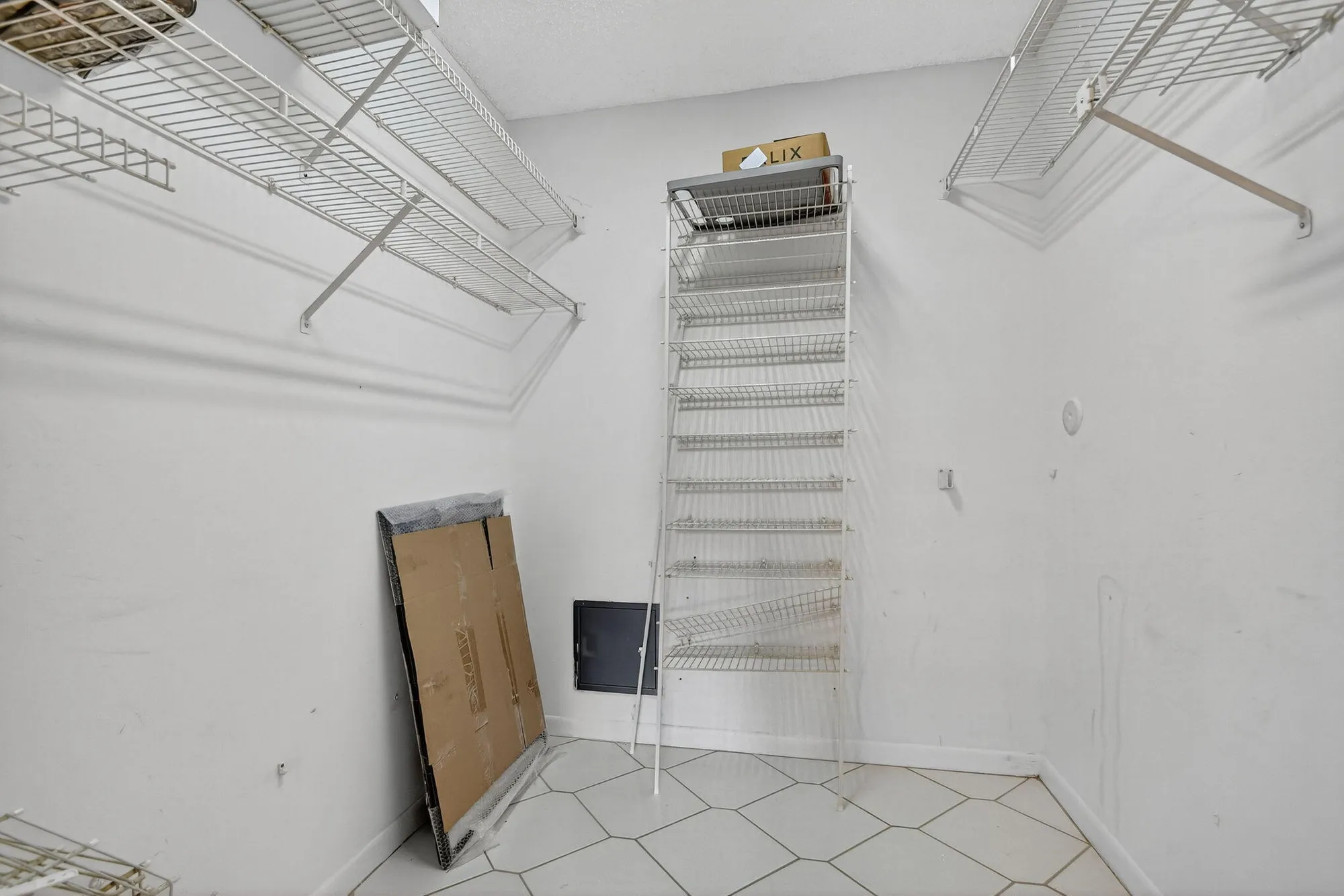 Property Slideshow image 28 of 82 | 15244 lakes of delray blvd apt 103, Delray Beach, FL, 33484