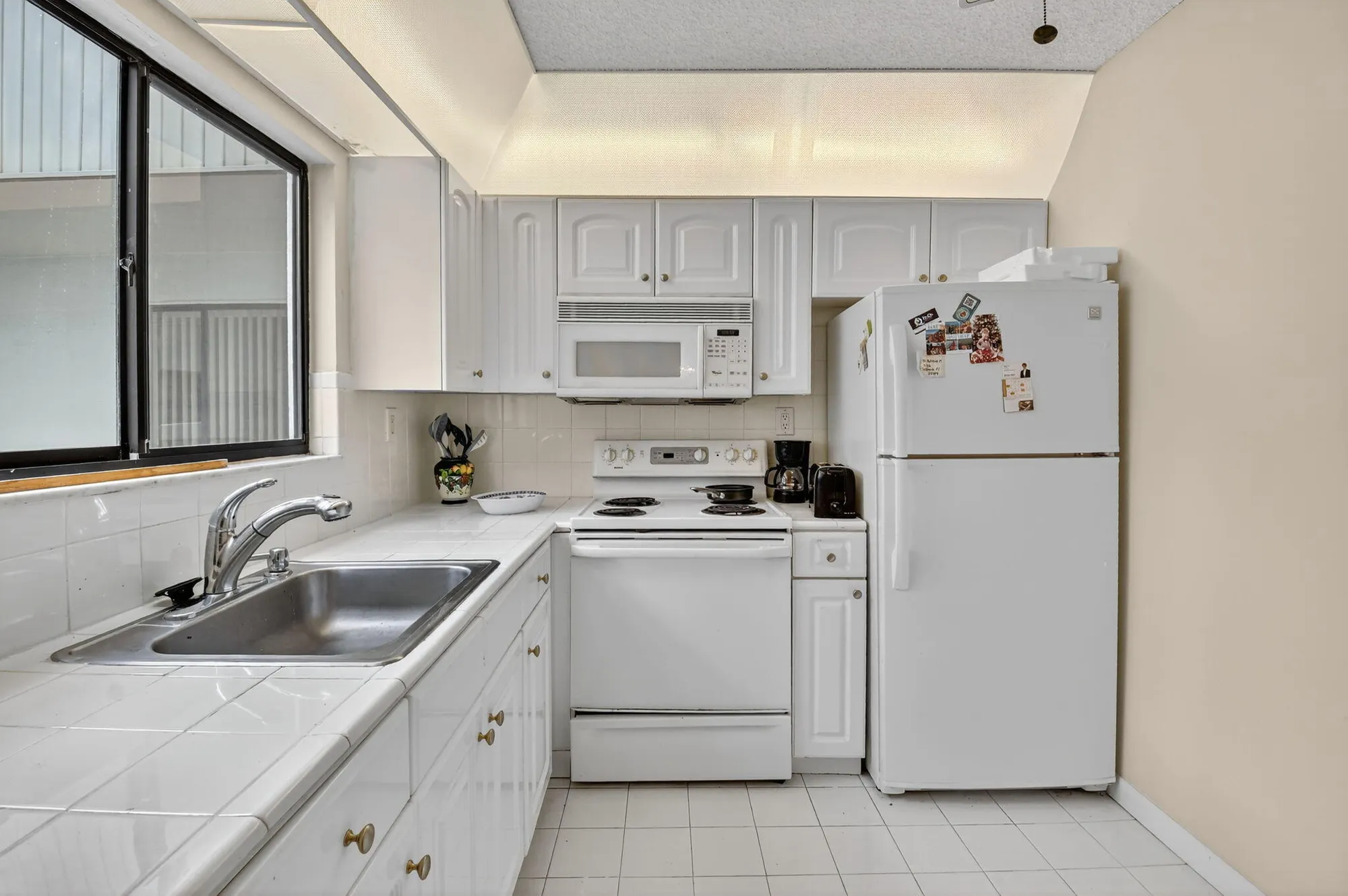 Property Slideshow image 12 of 71 | 15072 ashland pl 136, Delray Beach, FL, 33484