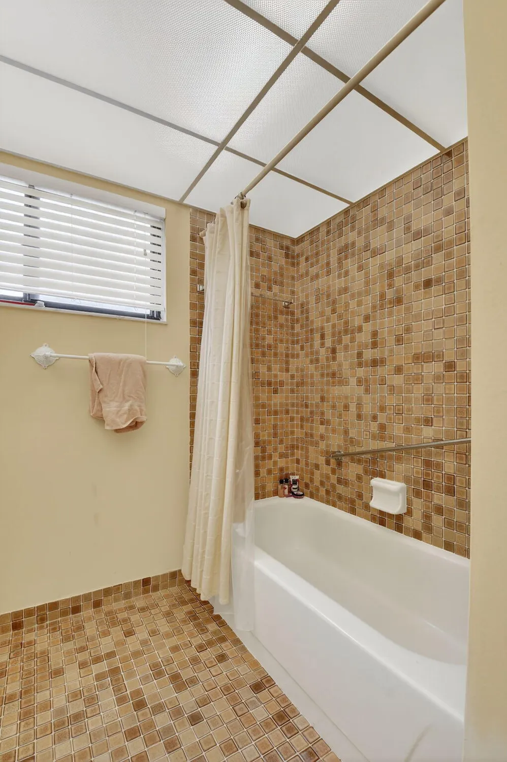 Property Slideshow image 20 of 71 | 15072 ashland pl 136, Delray Beach, FL, 33484