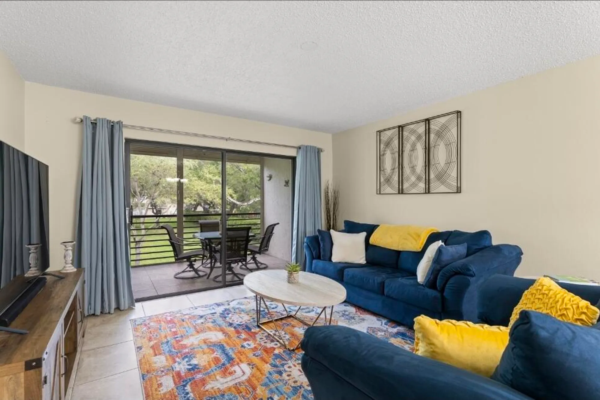 Property Slideshow image 7 of 23 | 6095 n sabal palm blvd apt 210, Tamarac, FL, 33319