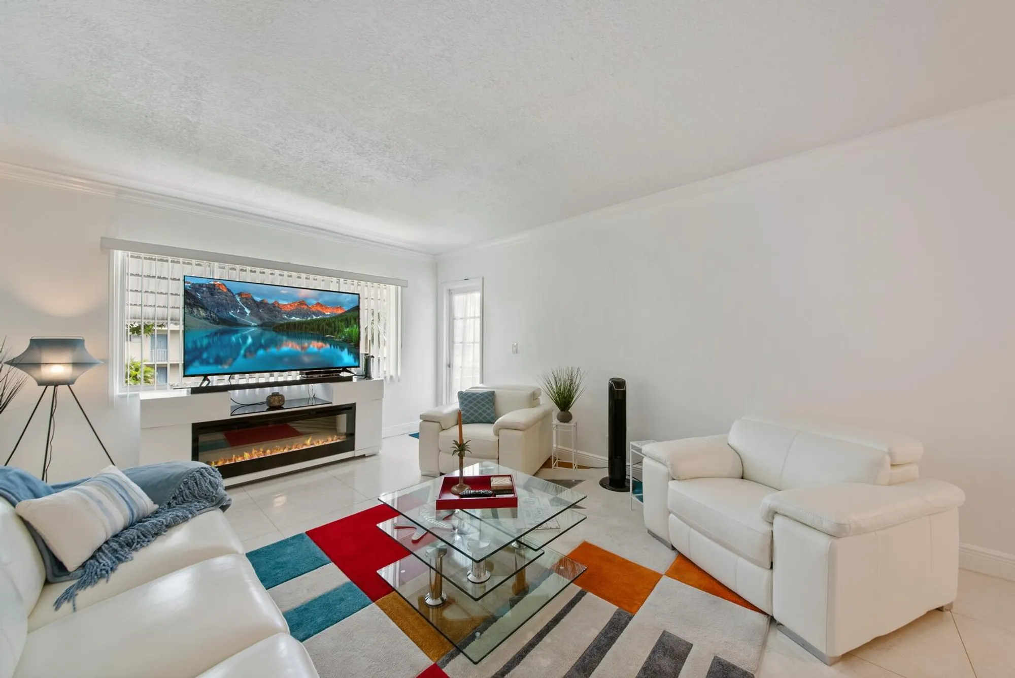 Property Slideshow image 2 of 42 | 2581 garden dr 206, Lake Worth, FL, 33461