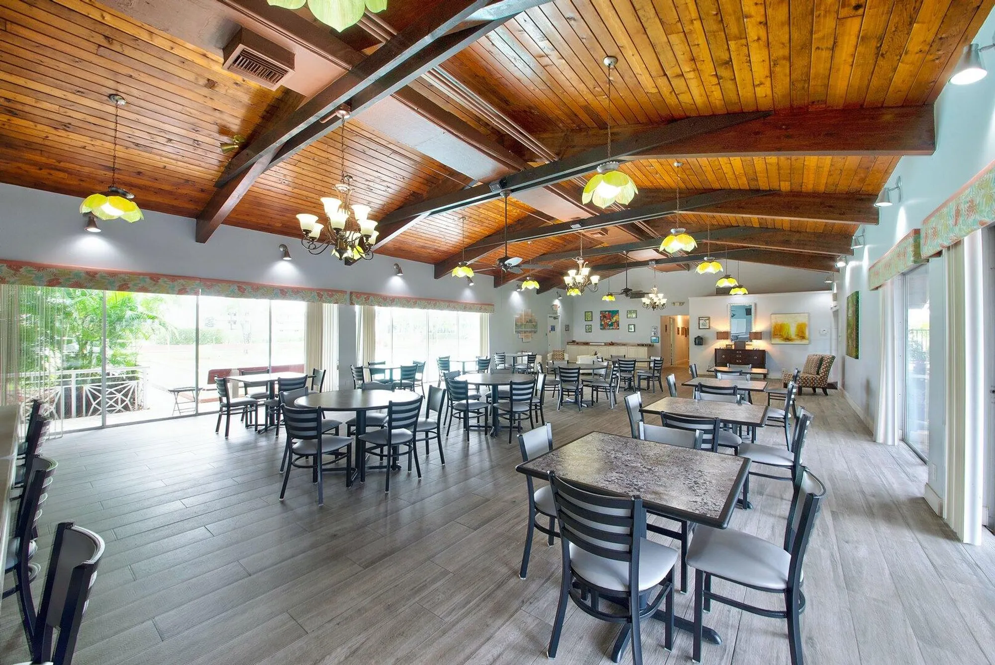 Property Slideshow image 24 of 42 | 2581 garden dr 206, Lake Worth, FL, 33461