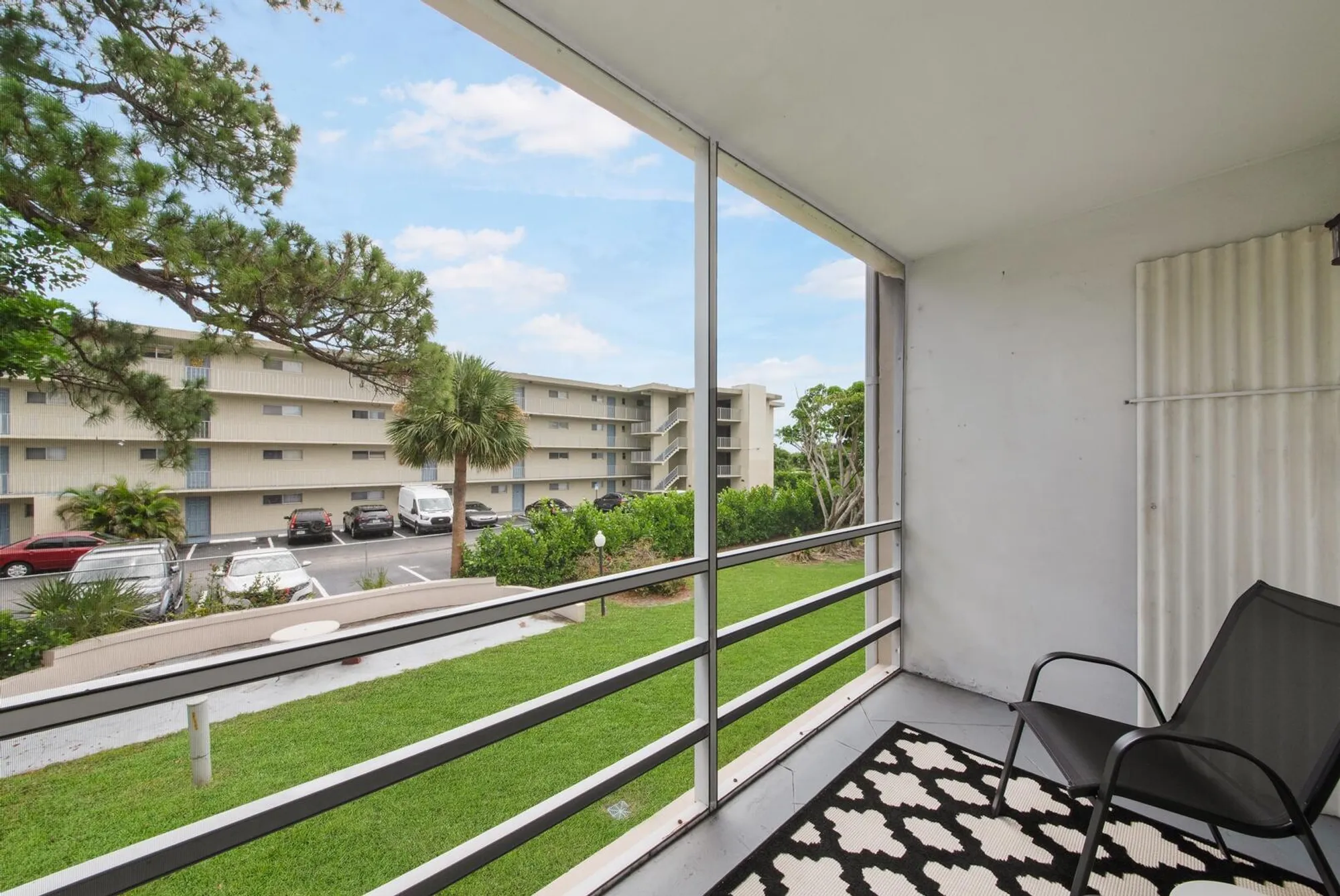 Property Slideshow image 15 of 42 | 2581 garden dr 206, Lake Worth, FL, 33461