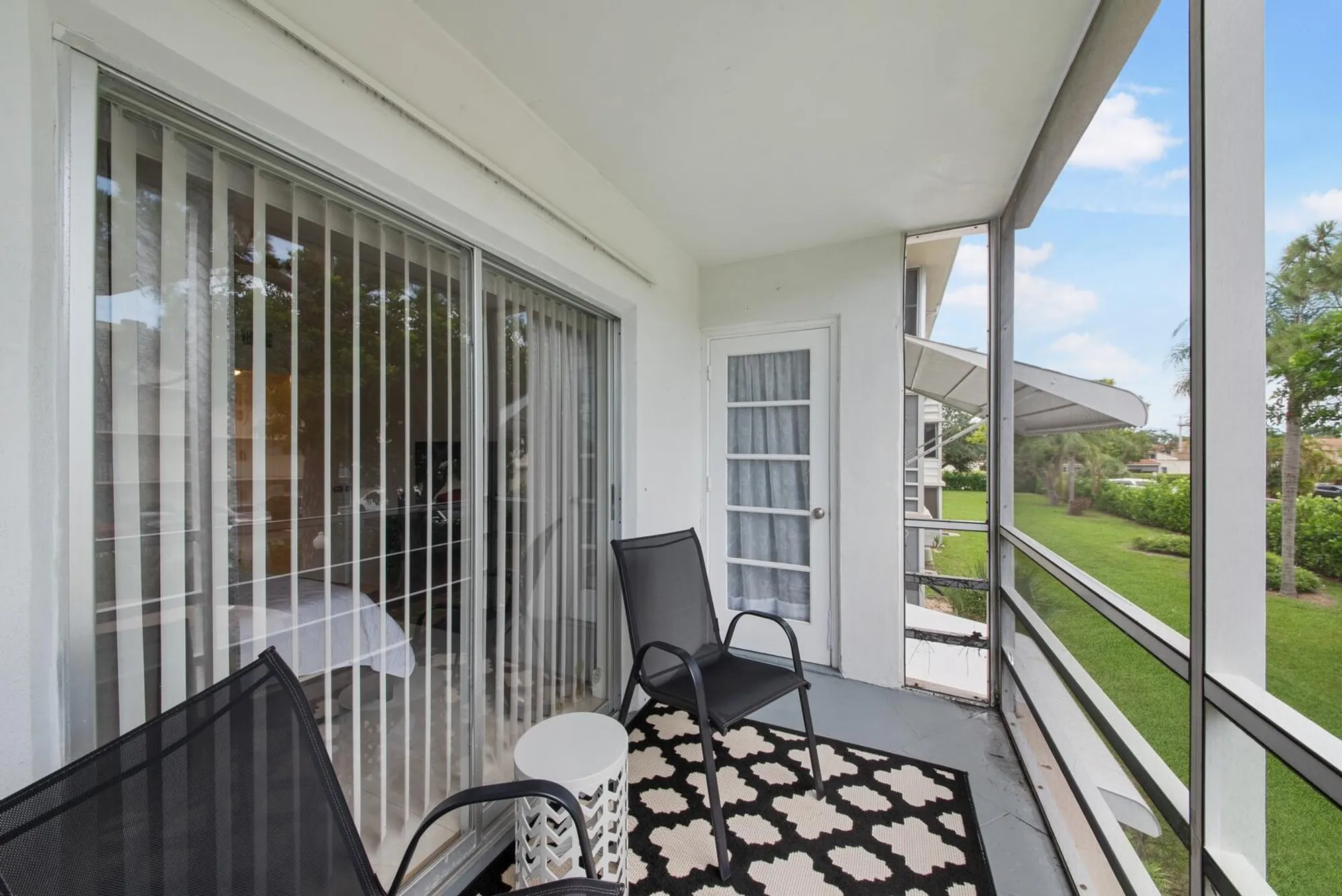 Property Slideshow image 16 of 42 | 2581 garden dr 206, Lake Worth, FL, 33461