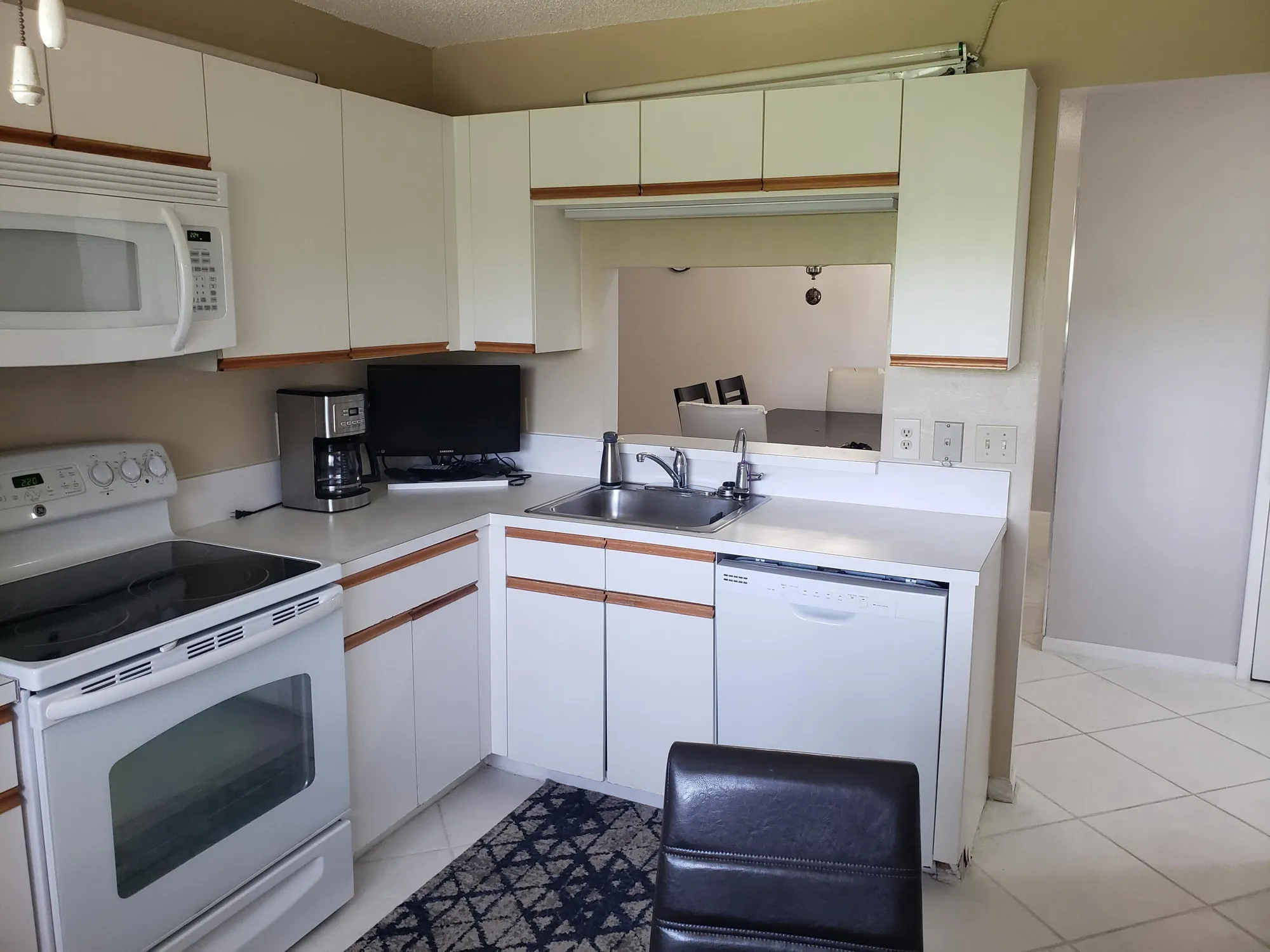 Property Slideshow image 10 of 21 | 15364 lakes of delray blvd apt 59, Delray Beach, FL, 33484