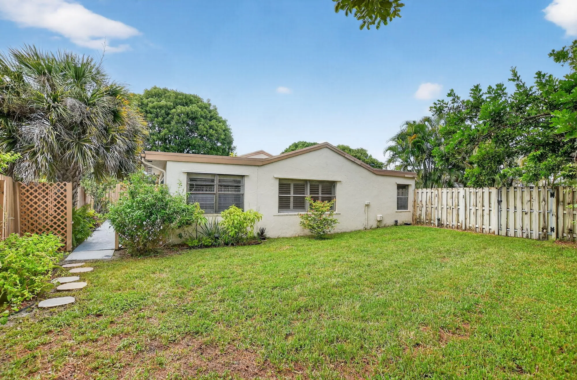 Property Slideshow image 39 of 81 | 753 nw 26th ave, Delray Beach, FL, 33445