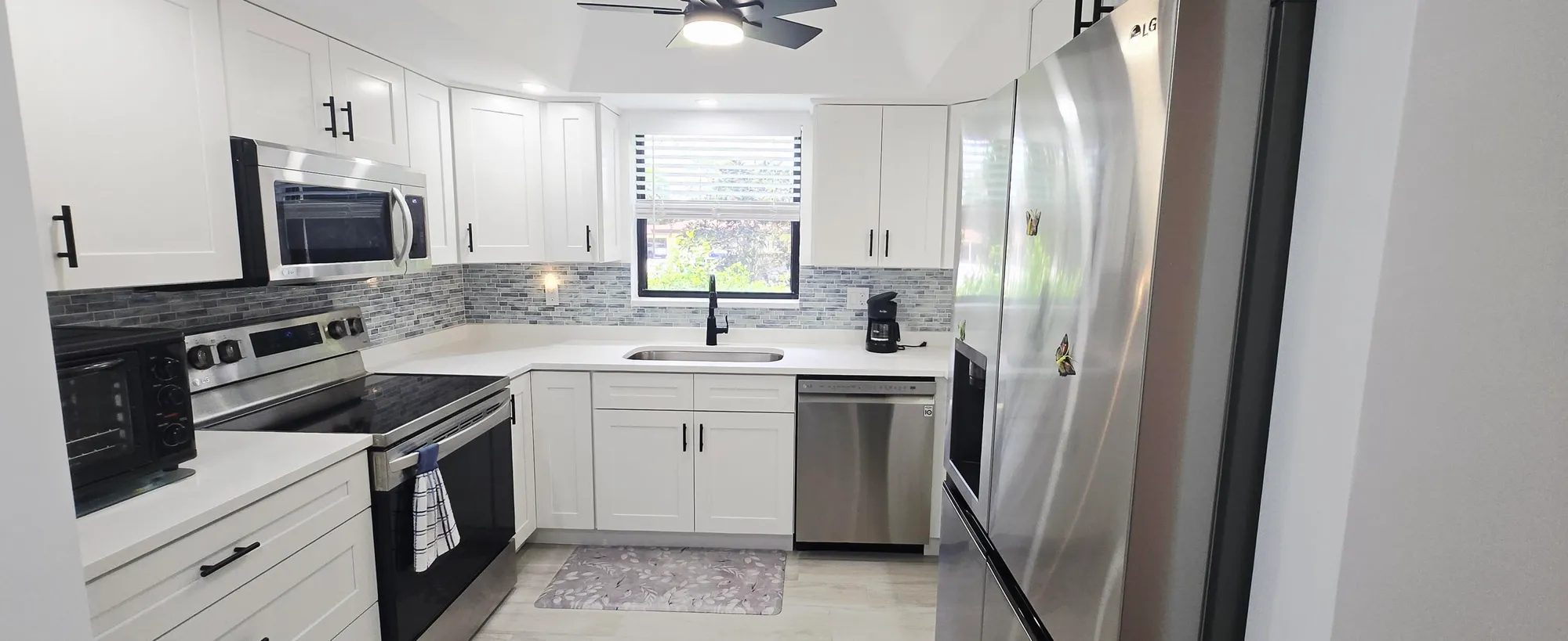 Property Slideshow image 2 of 26 | 841 sw south river dr apt 102, Stuart, FL, 34997