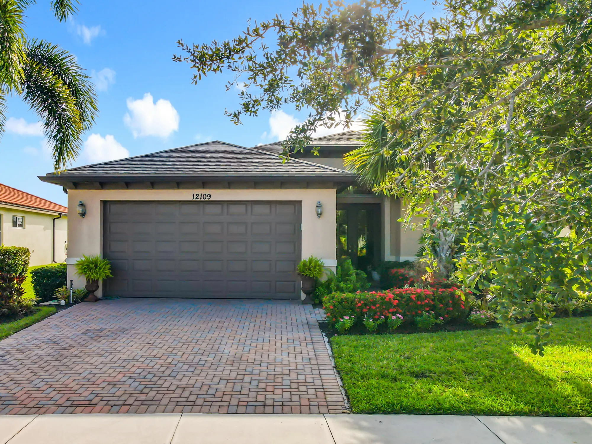 Property Slideshow image 4 of 113 | 12109 sw bennington cir, Port Saint Lucie, FL, 34987