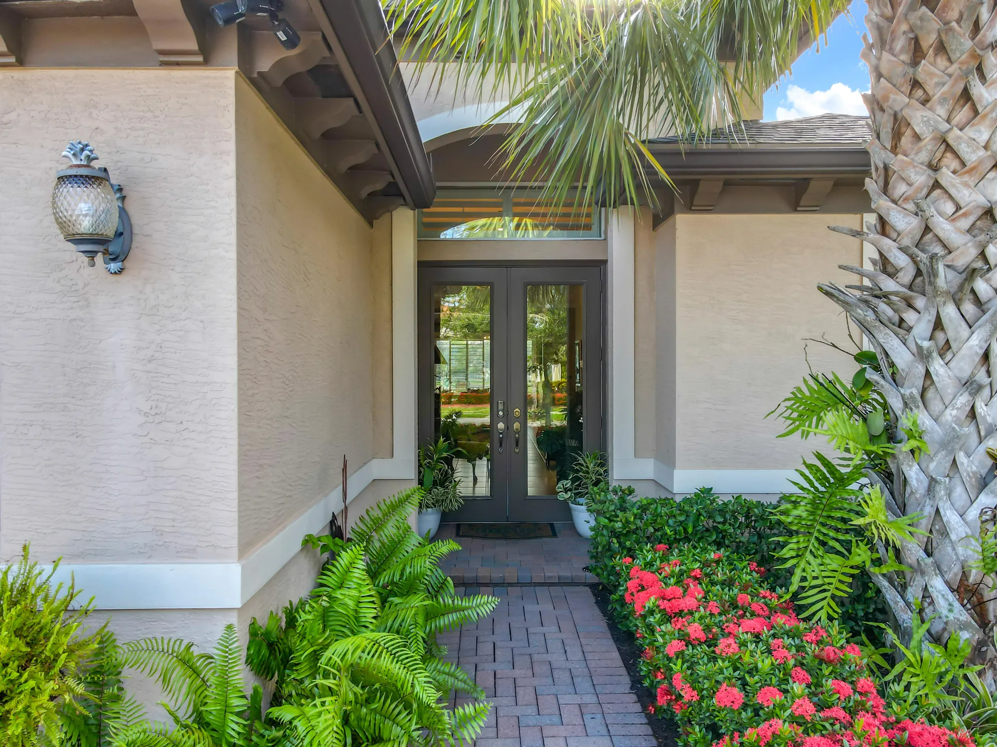 Property Slideshow image 6 of 113 | 12109 sw bennington cir, Port Saint Lucie, FL, 34987