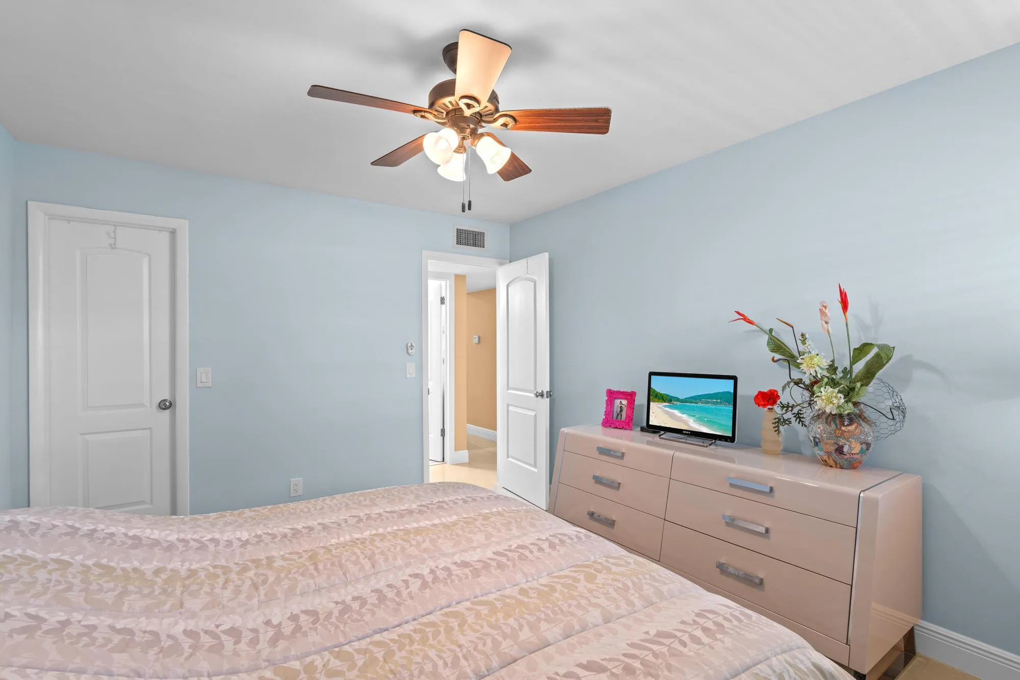 Property Slideshow image 16 of 45 | 480 flanders j, Delray Beach, FL, 33484