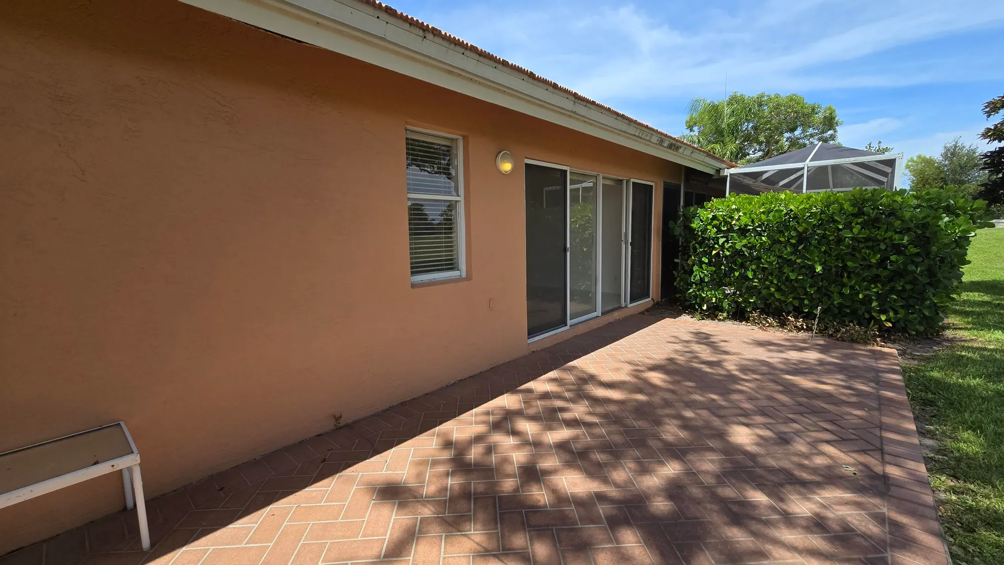 Property Slideshow image 10 of 25 | 5622 royal lake cir, Boynton Beach, FL, 33437