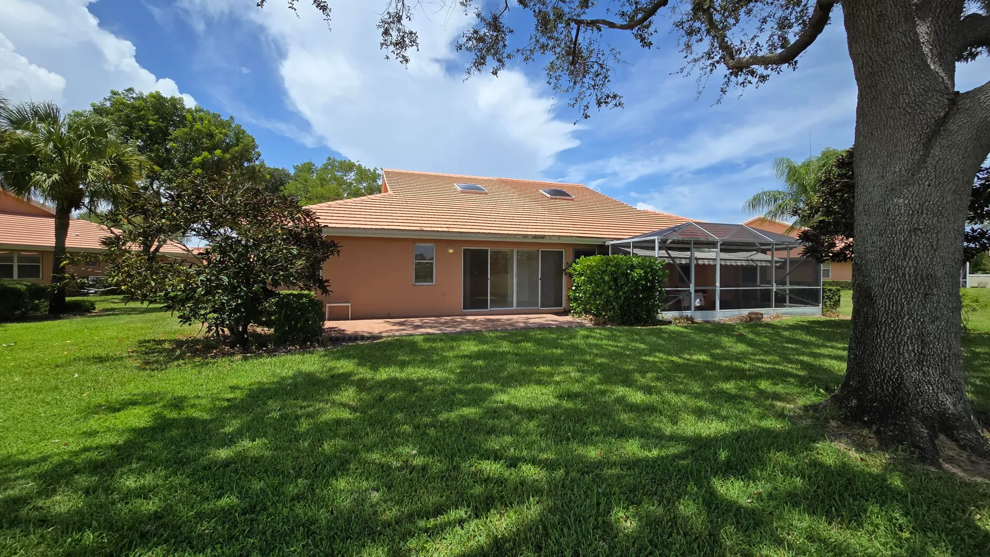 Property Slideshow image 11 of 25 | 5622 royal lake cir, Boynton Beach, FL, 33437