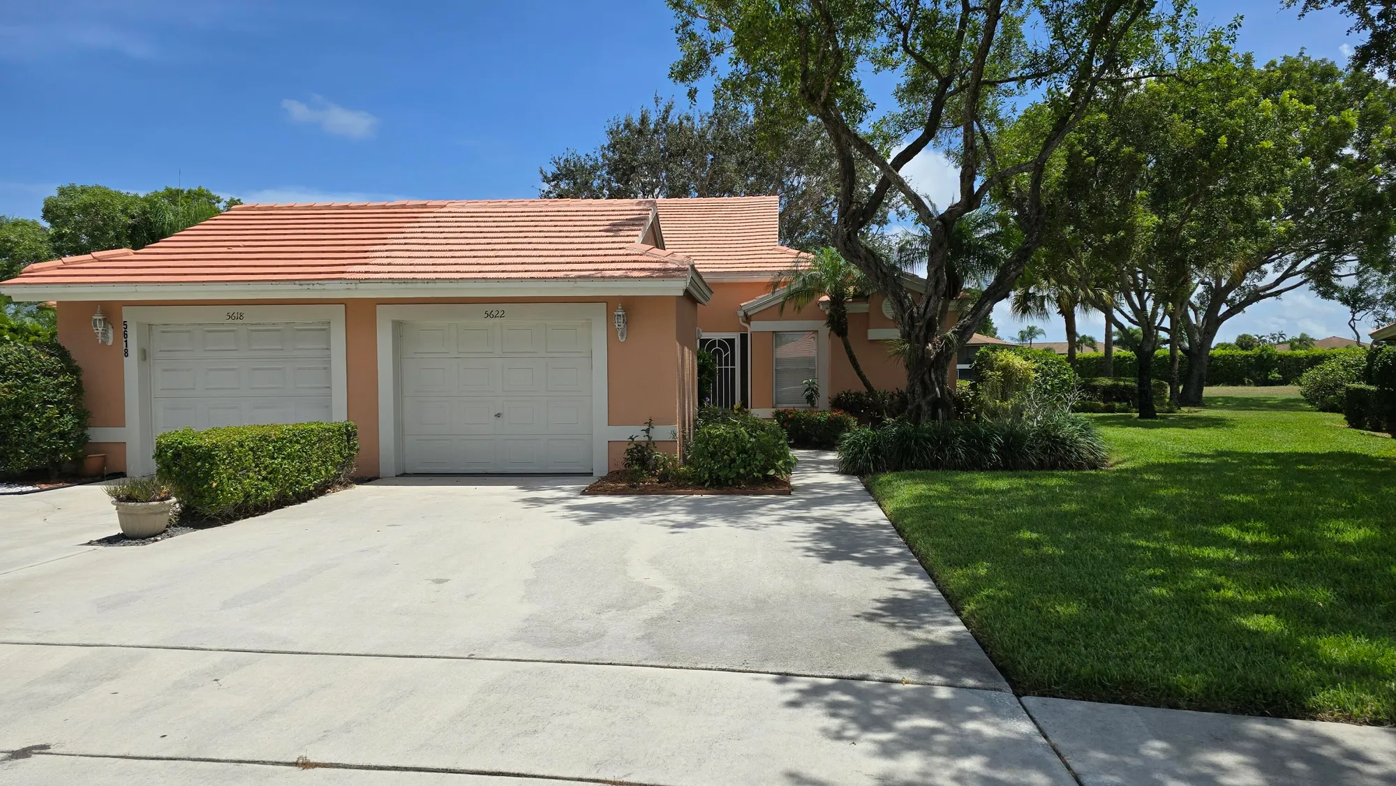 Property Slideshow image 15 of 25 | 5622 royal lake cir, Boynton Beach, FL, 33437