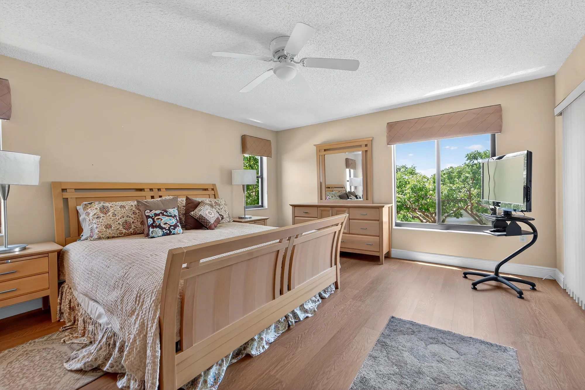 Property Slideshow image 21 of 71 | 6093 pointe regal cir 301, Delray Beach, FL, 33484