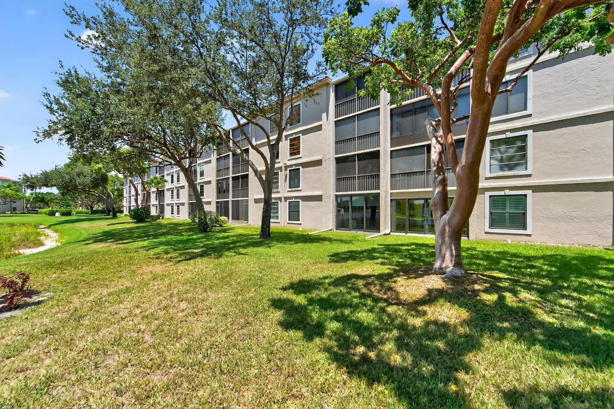 Property Slideshow image 37 of 71 | 6093 pointe regal cir 301, Delray Beach, FL, 33484