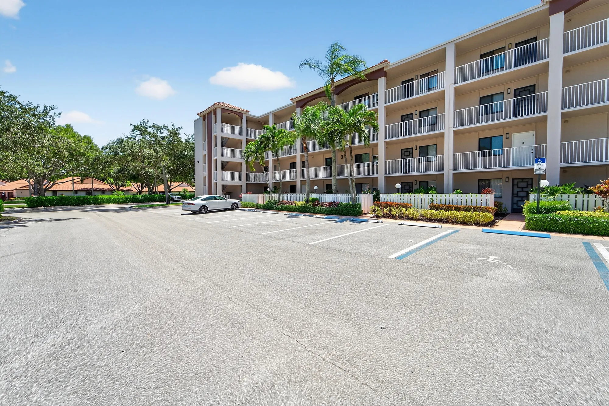 Property Slideshow image 43 of 71 | 6093 pointe regal cir 301, Delray Beach, FL, 33484