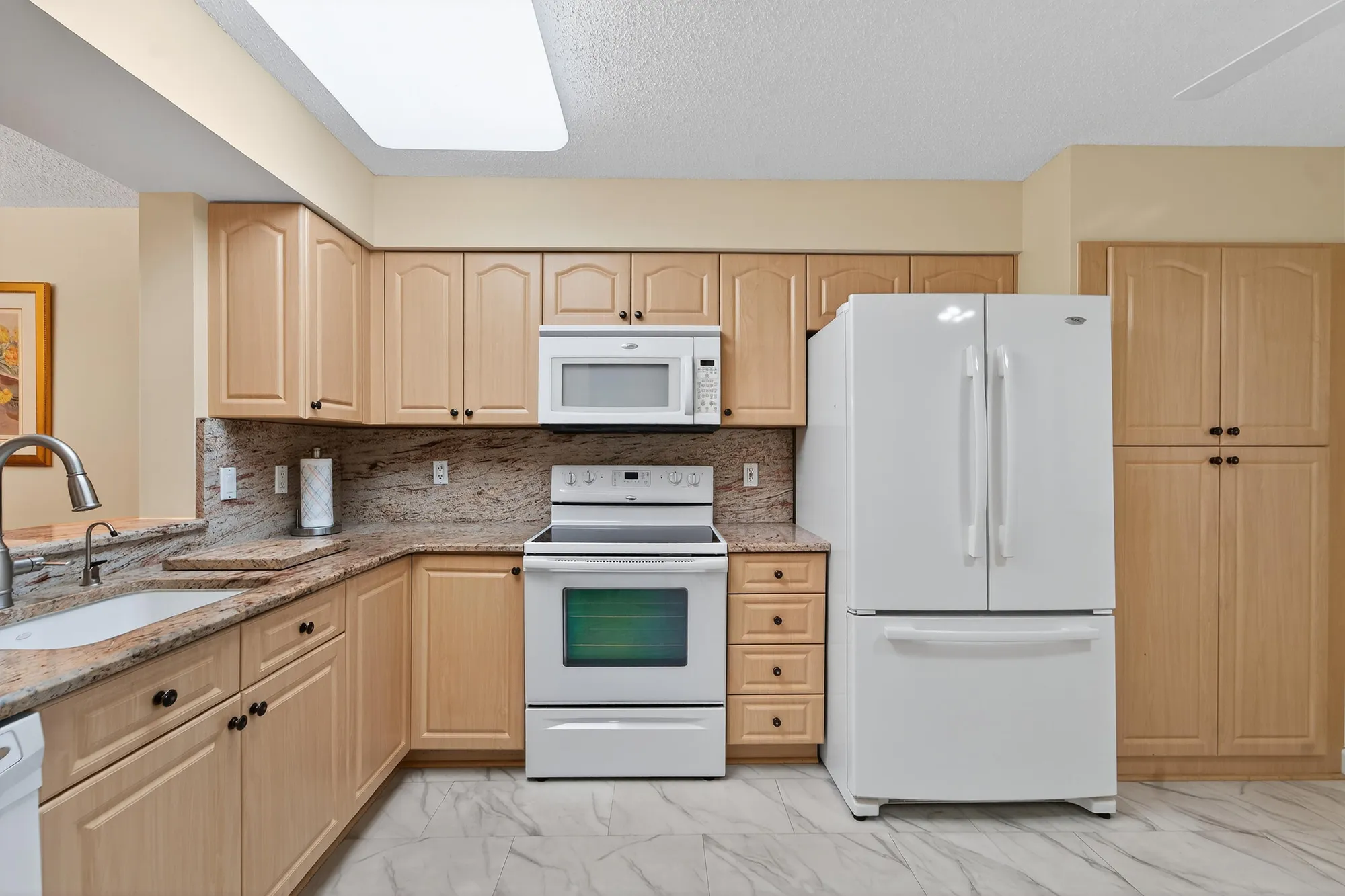 Property Slideshow image 2 of 71 | 6093 pointe regal cir 301, Delray Beach, FL, 33484