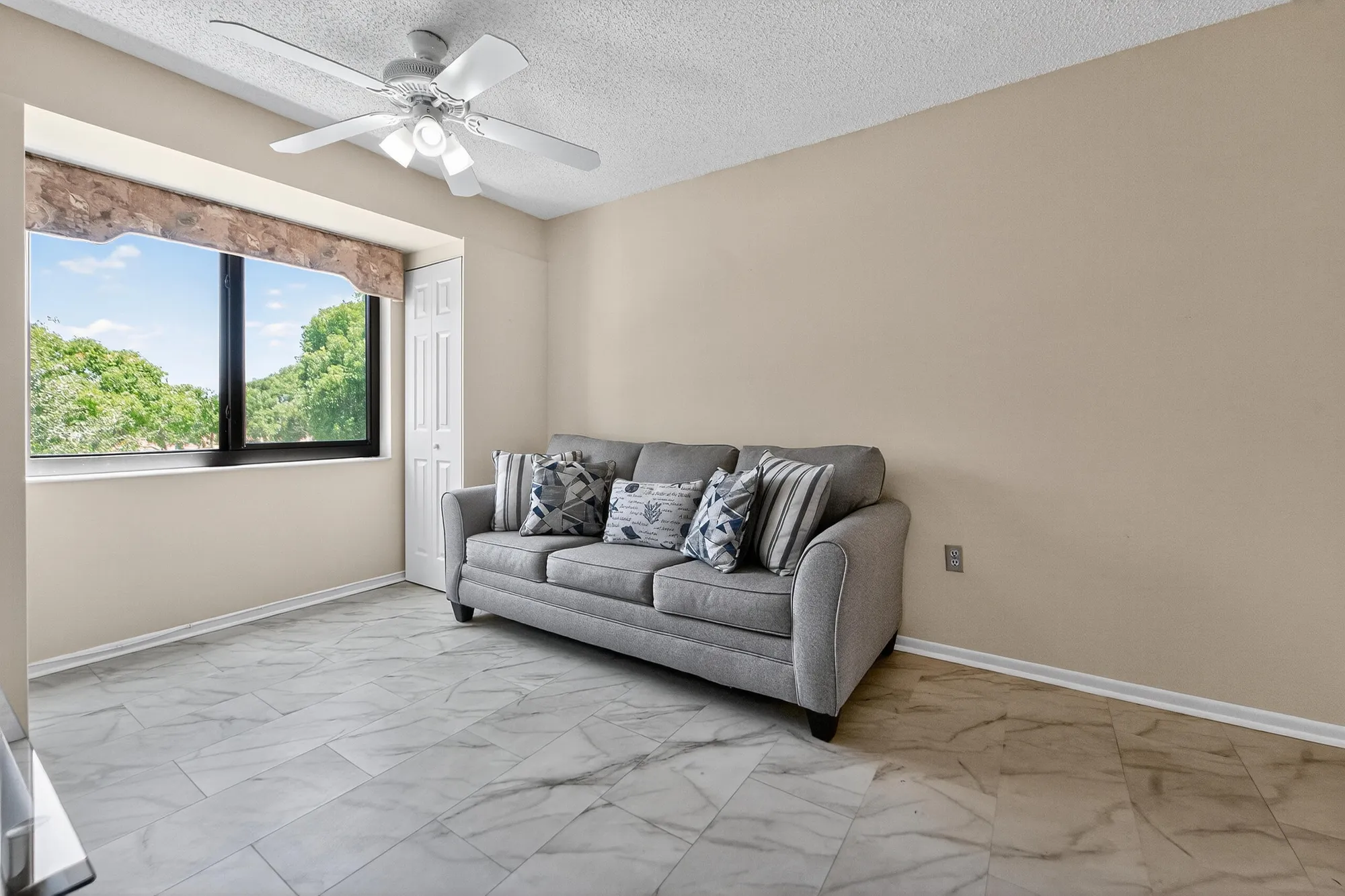 Property Slideshow image 11 of 71 | 6093 pointe regal cir 301, Delray Beach, FL, 33484