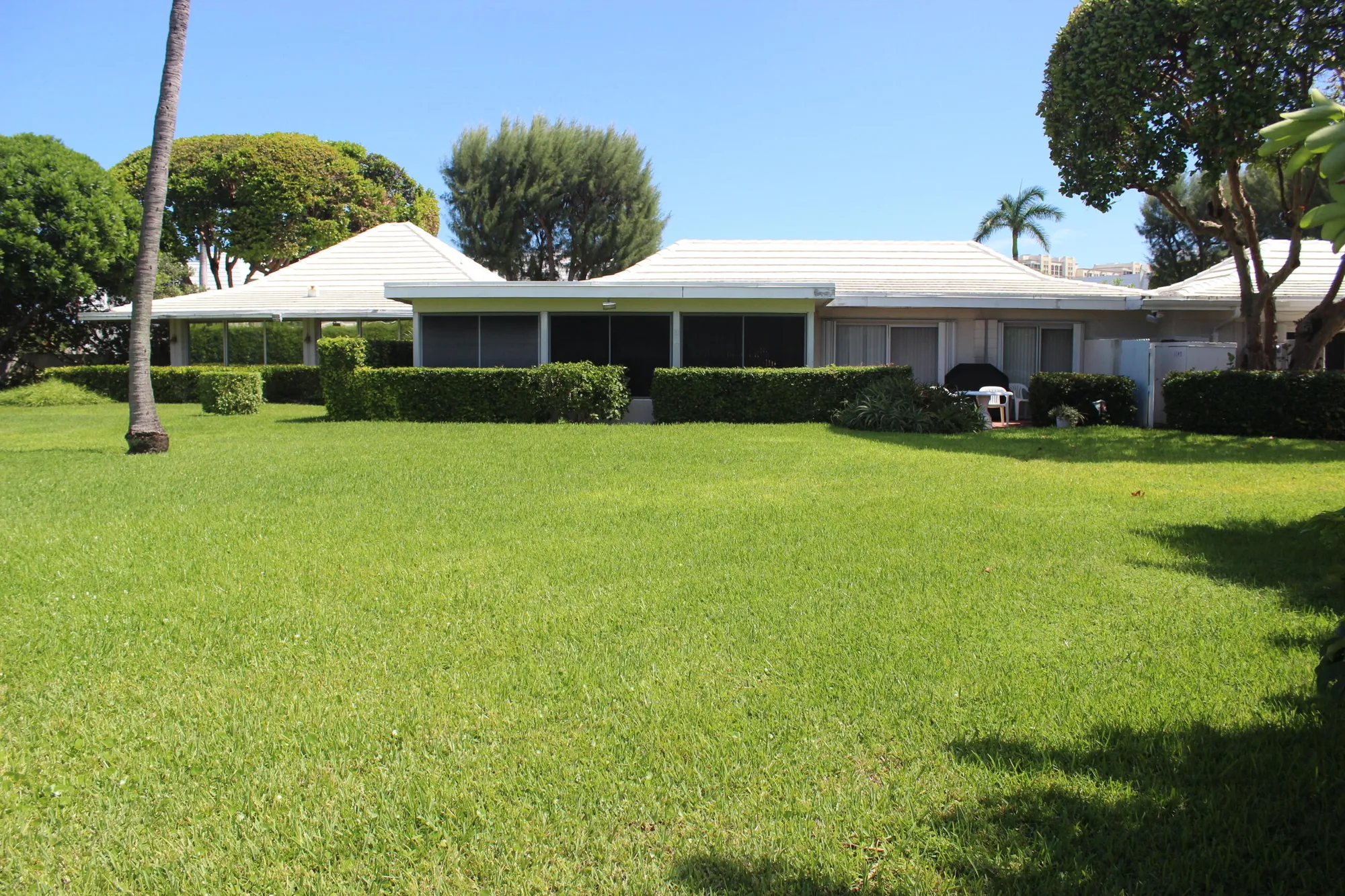 Property Slideshow image 4 of 13 | 1145 sugar sands blvd, Riviera Beach, FL, 33404