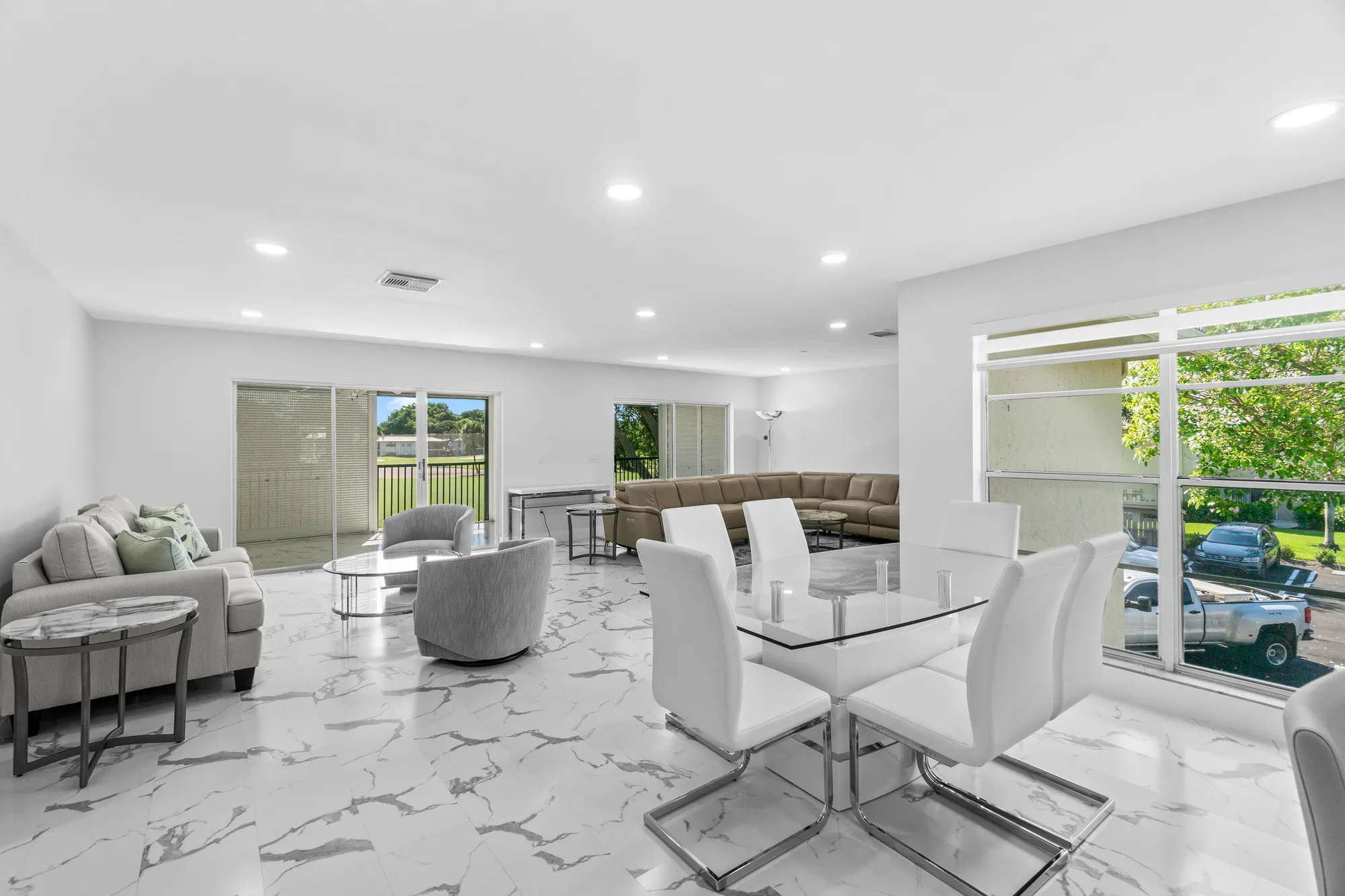 Property Slideshow image 11 of 70 | 6 stratford dr d, Boynton Beach, FL, 33436