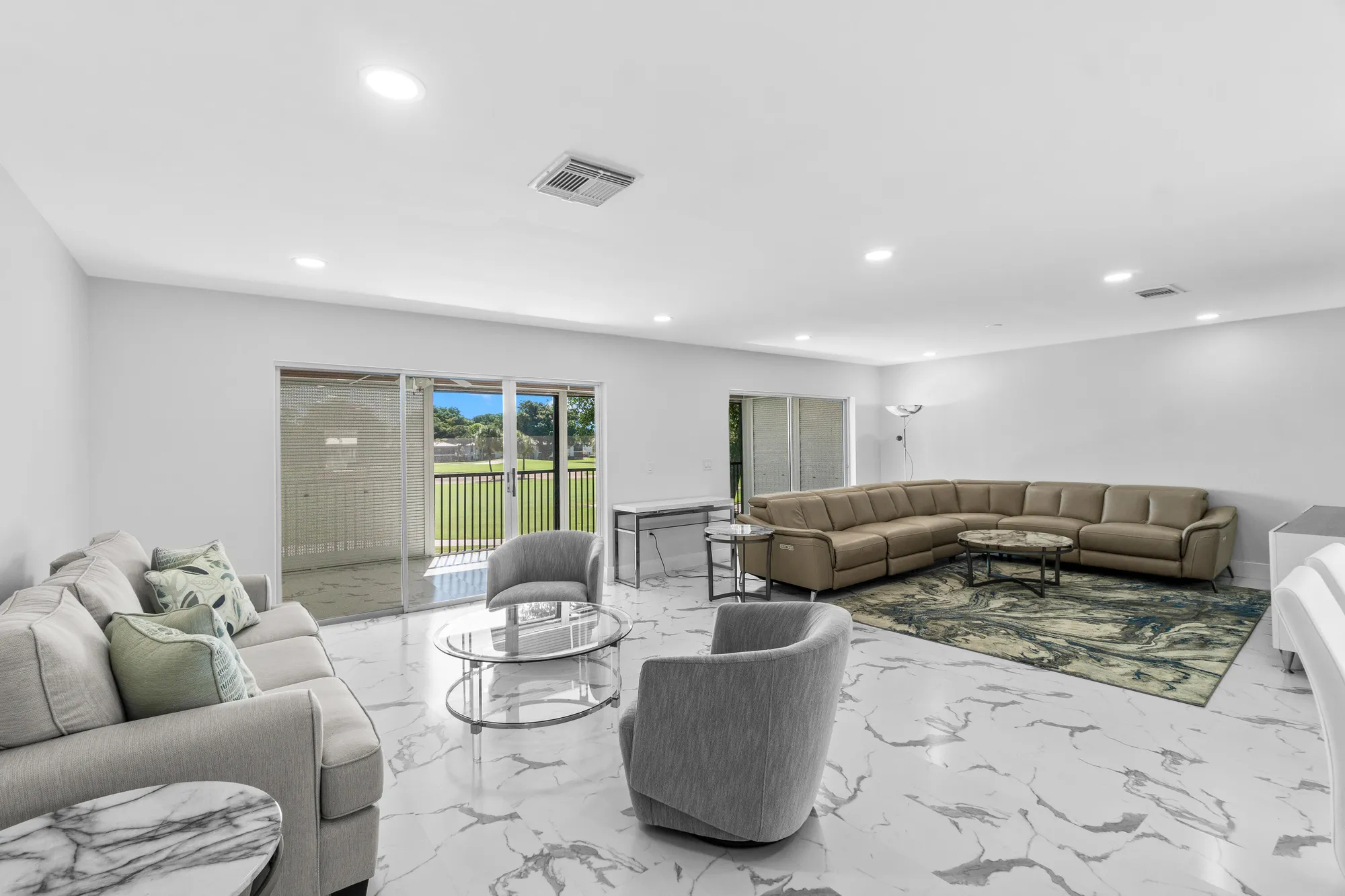 Property Slideshow image 13 of 70 | 6 stratford dr d, Boynton Beach, FL, 33436
