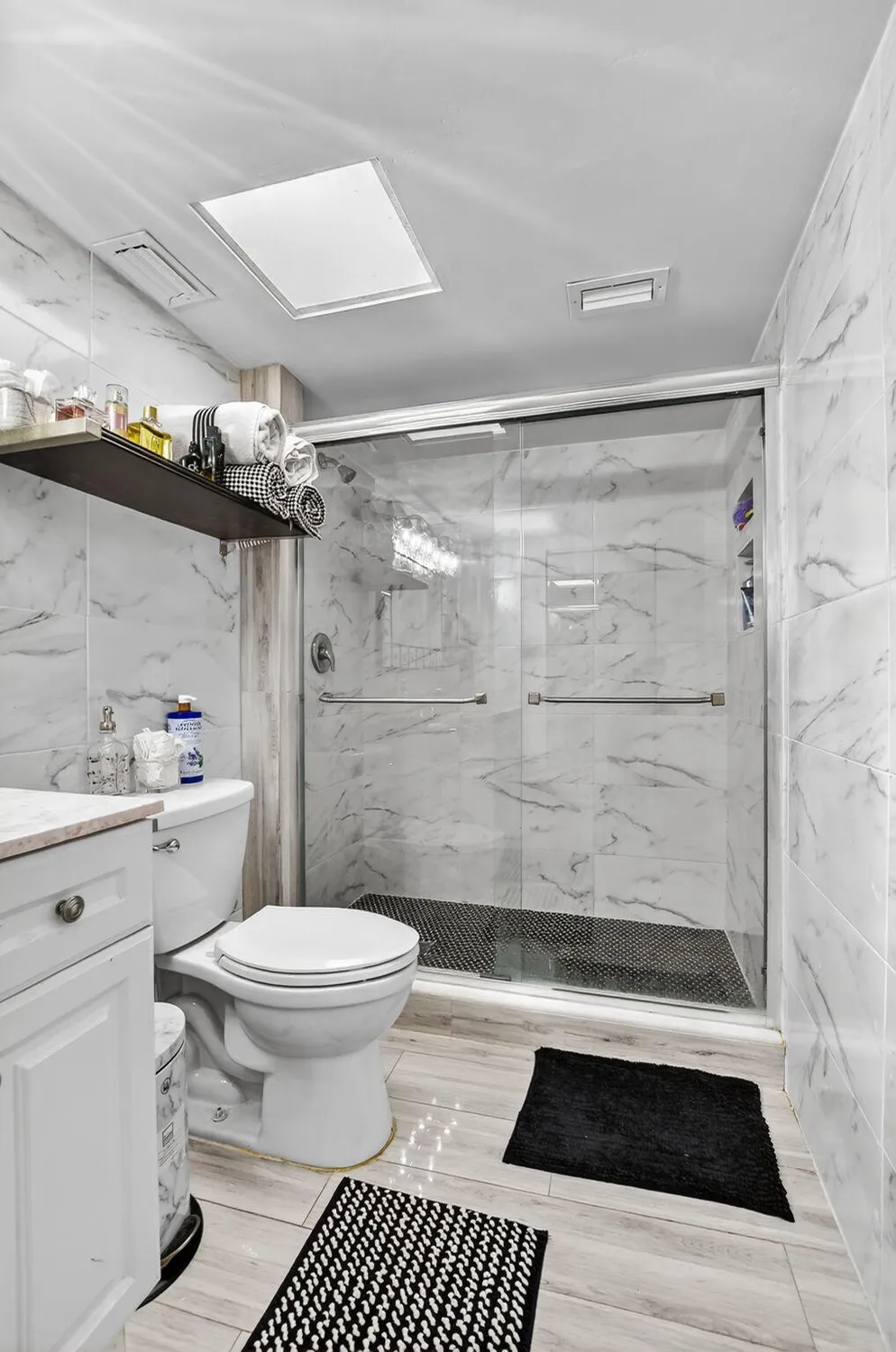 Property Slideshow image 20 of 30 | 23277 barwood ln 403, Boca Raton, FL, 33428