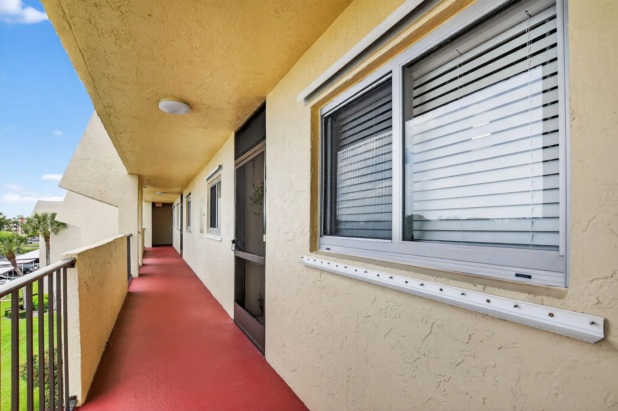 Property Slideshow image 28 of 30 | 23277 barwood ln 403, Boca Raton, FL, 33428
