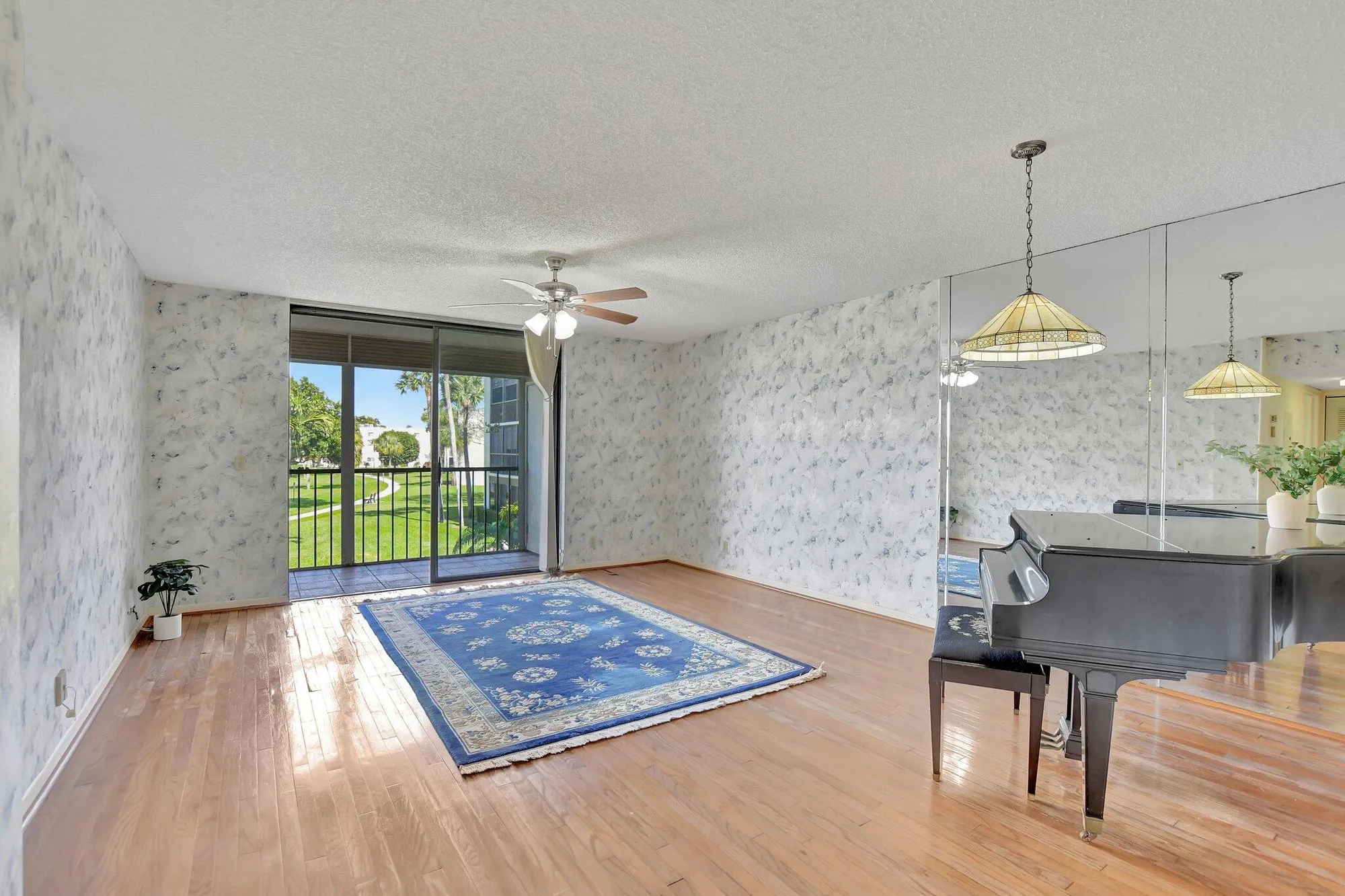 Property Slideshow image 5 of 49 | 5340 las verdes cir 208, Delray Beach, FL, 33484